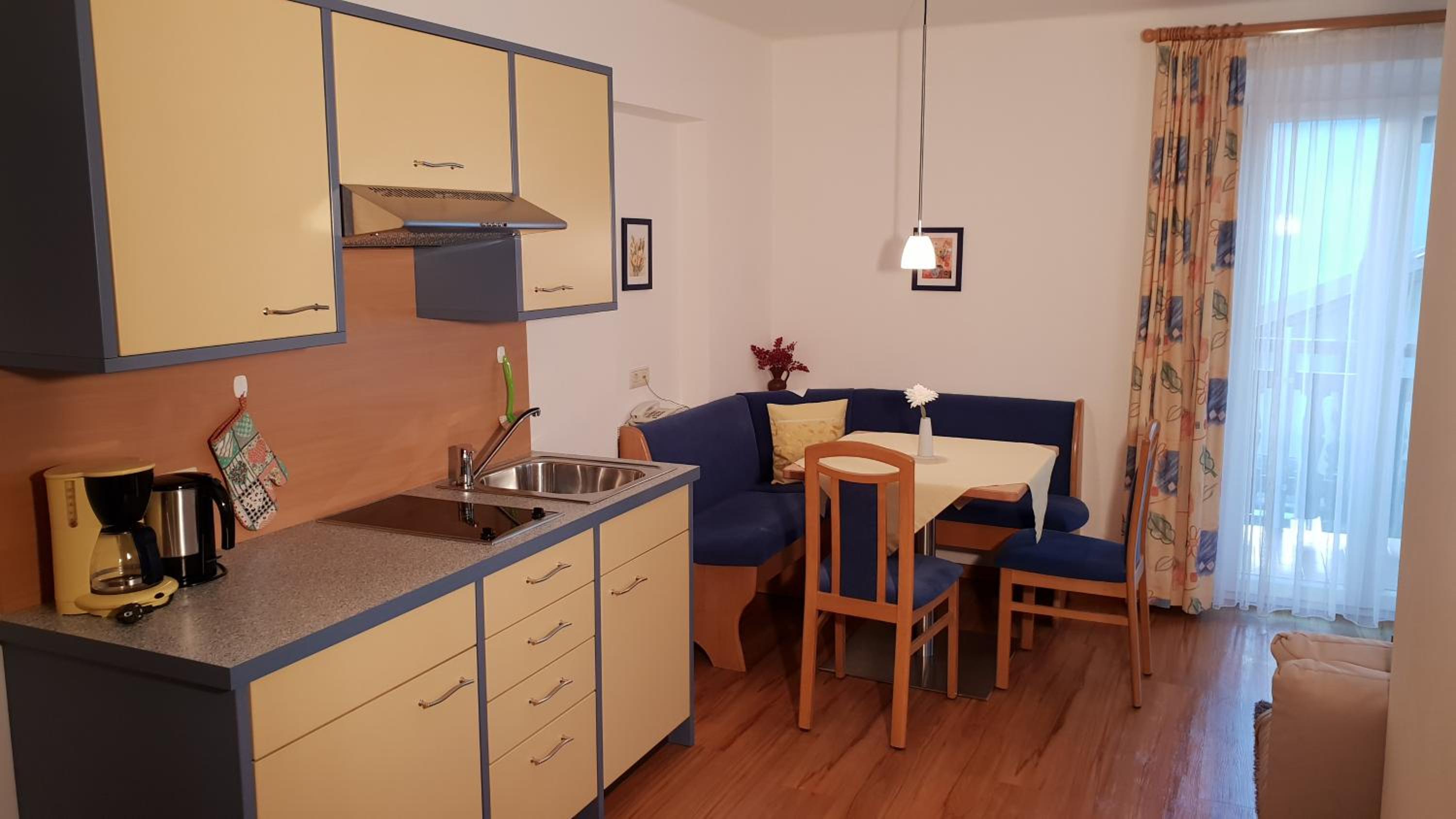 One-Bedroom Apartment with Balcony (2 Adults) photo 2