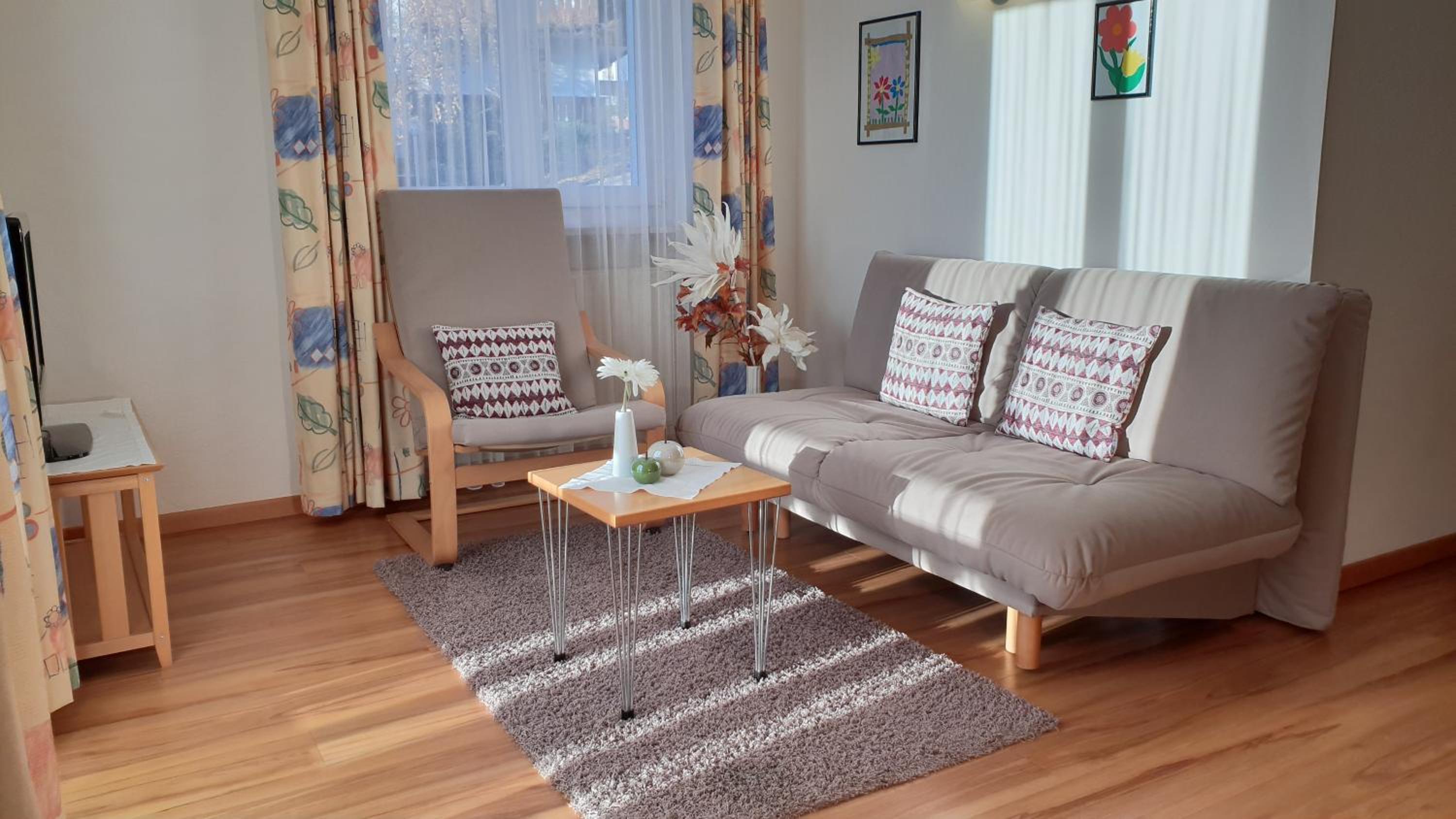 One-Bedroom Apartment with Balcony (2 Adults) photo 3
