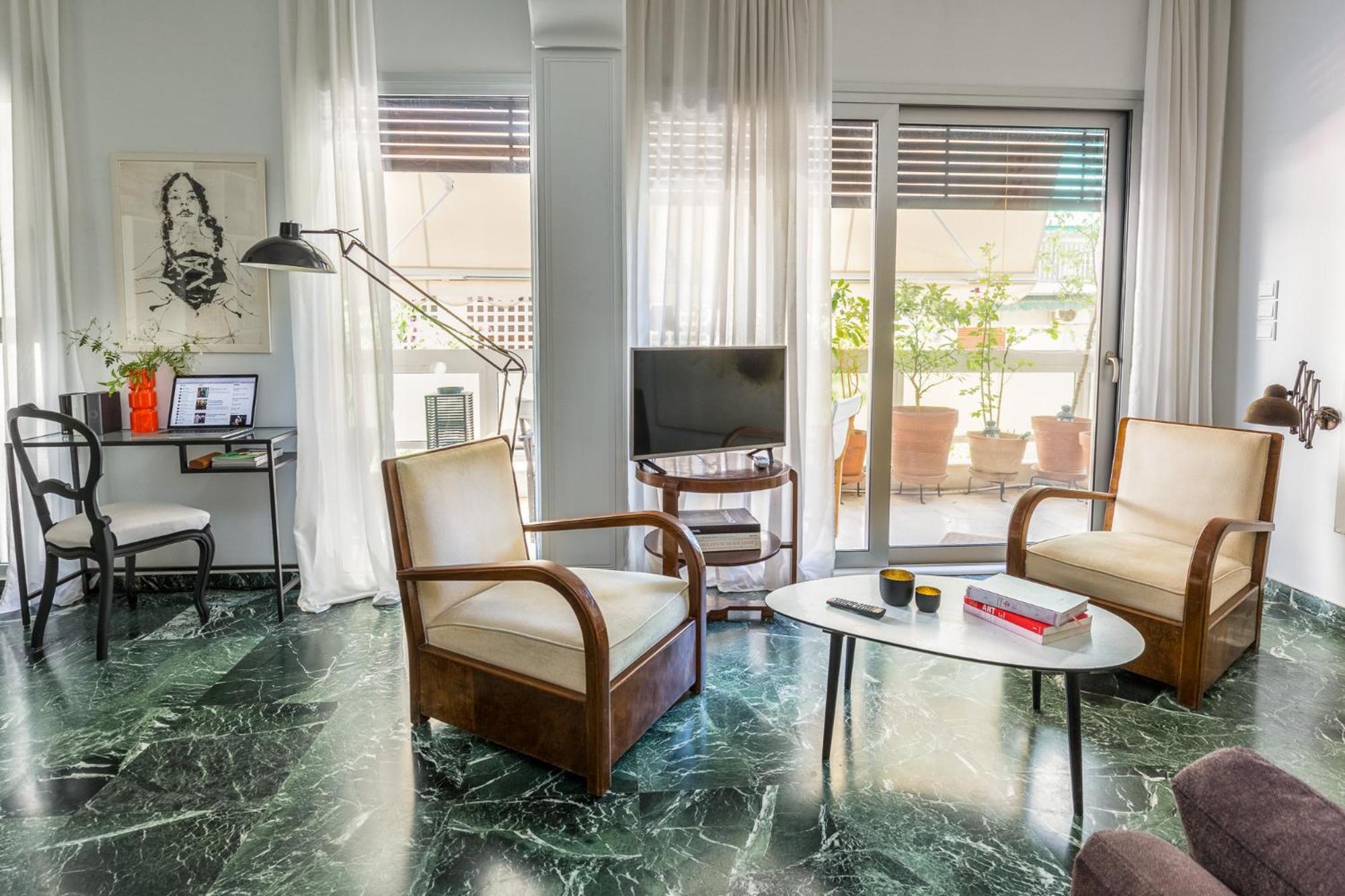 Deluxe Apartment