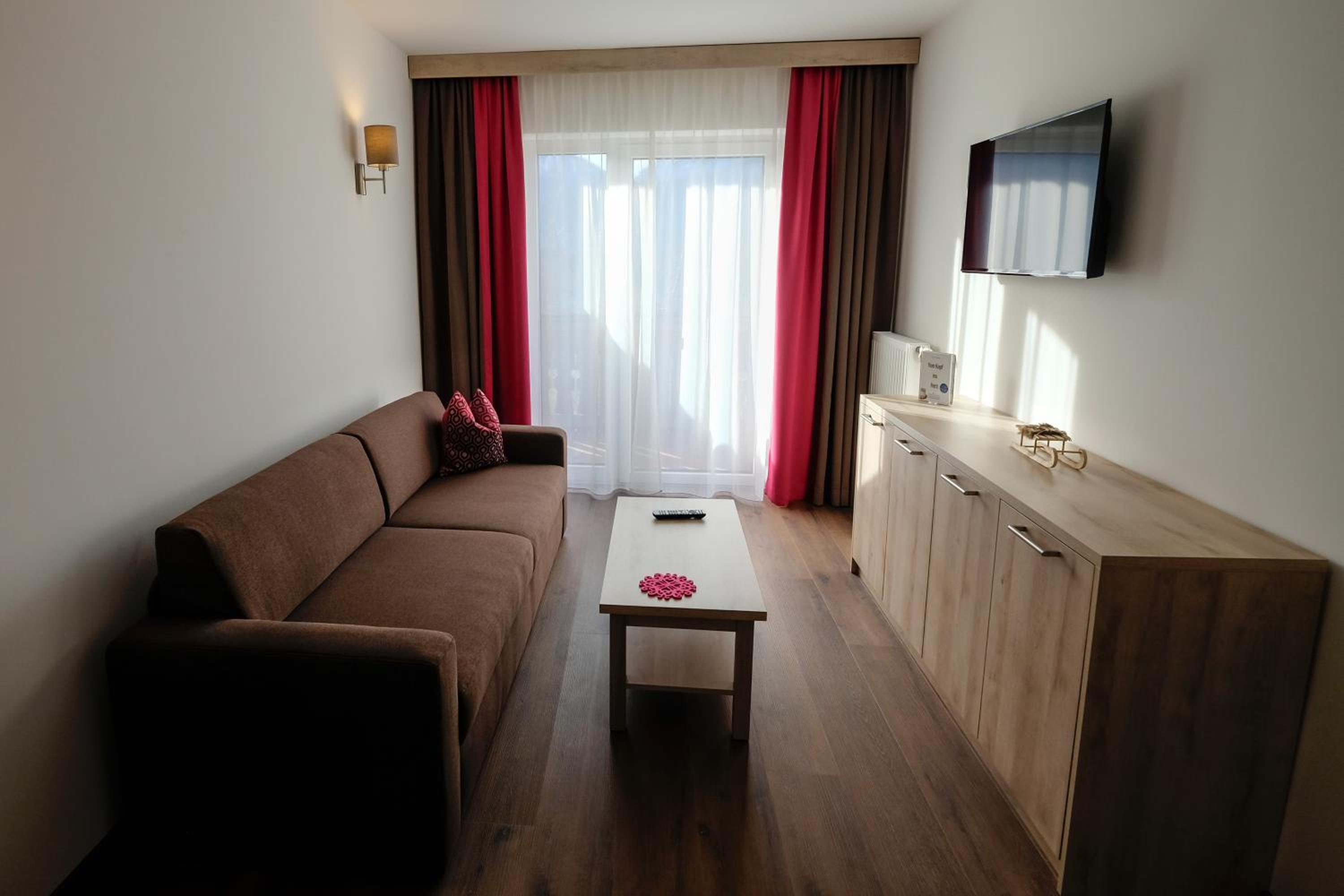 Apartment with Mountain View photo 3