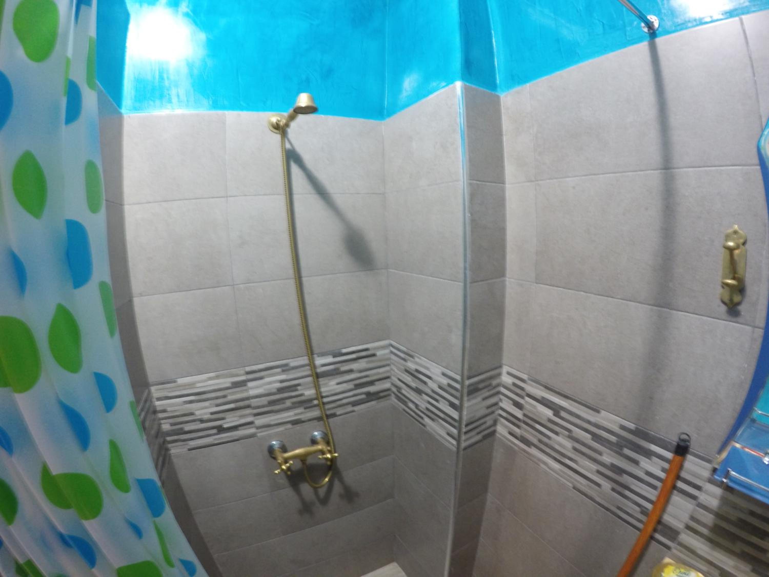 Triple Room with Private Bathroom - Photo 3