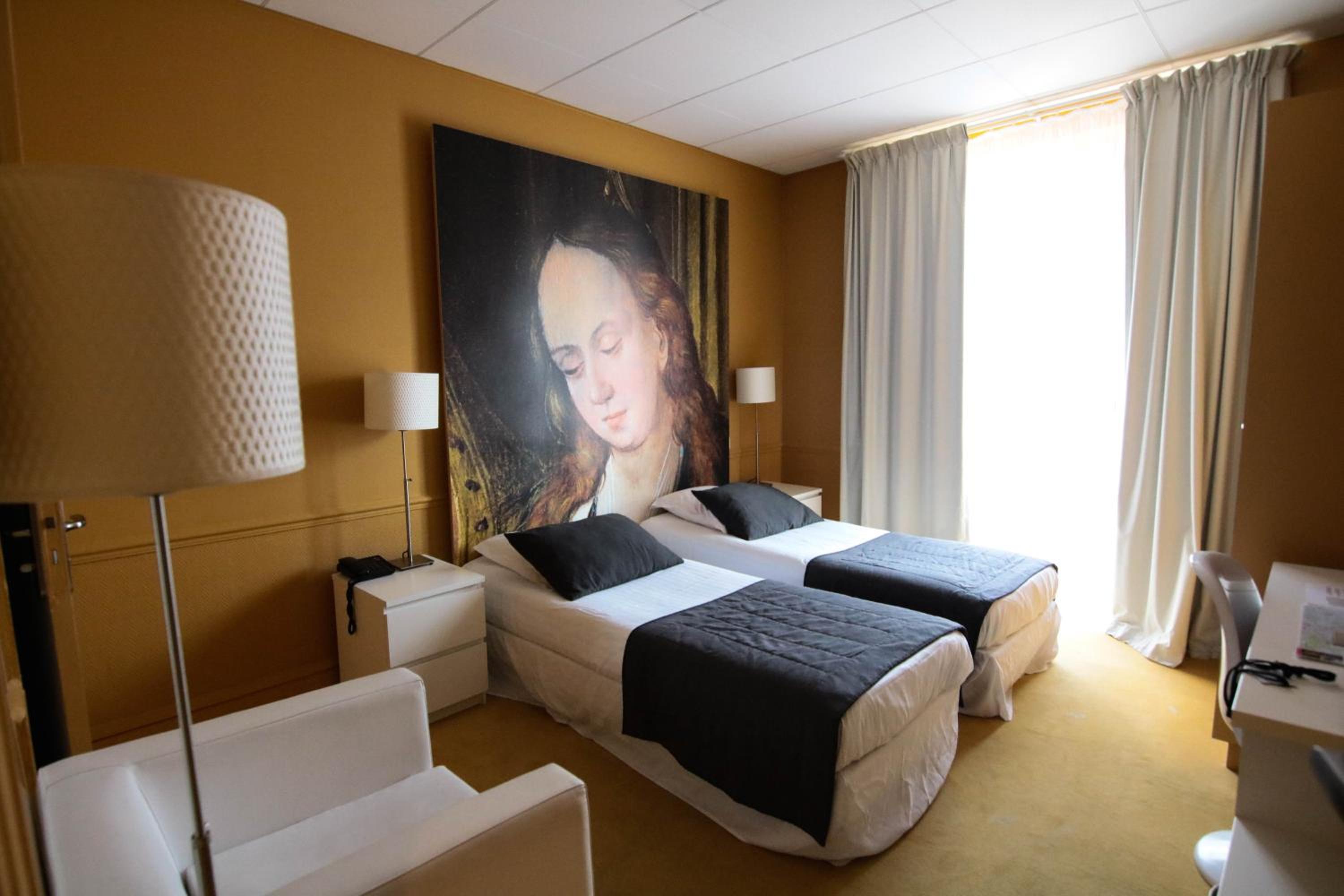 Standard Twin Room