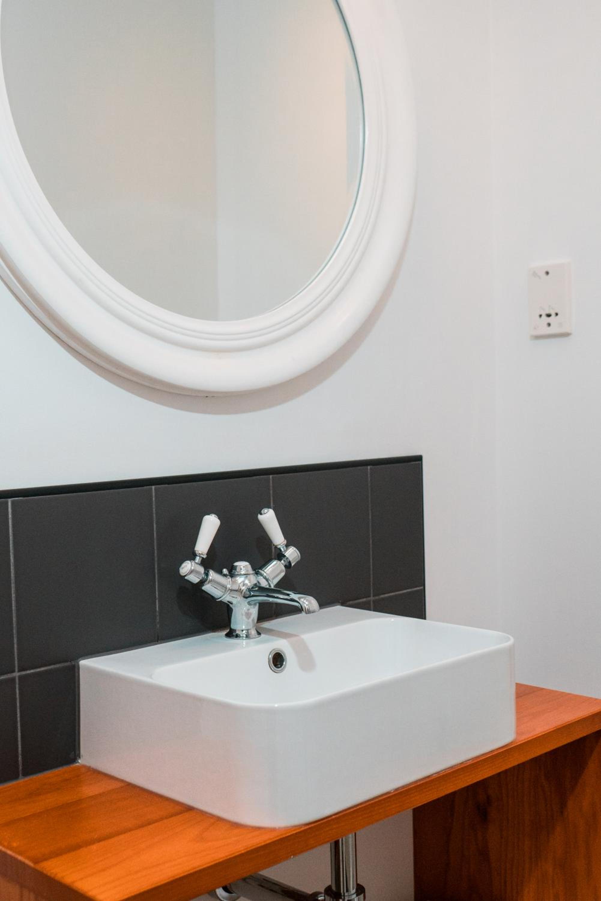 Small Double Room - Photo 2