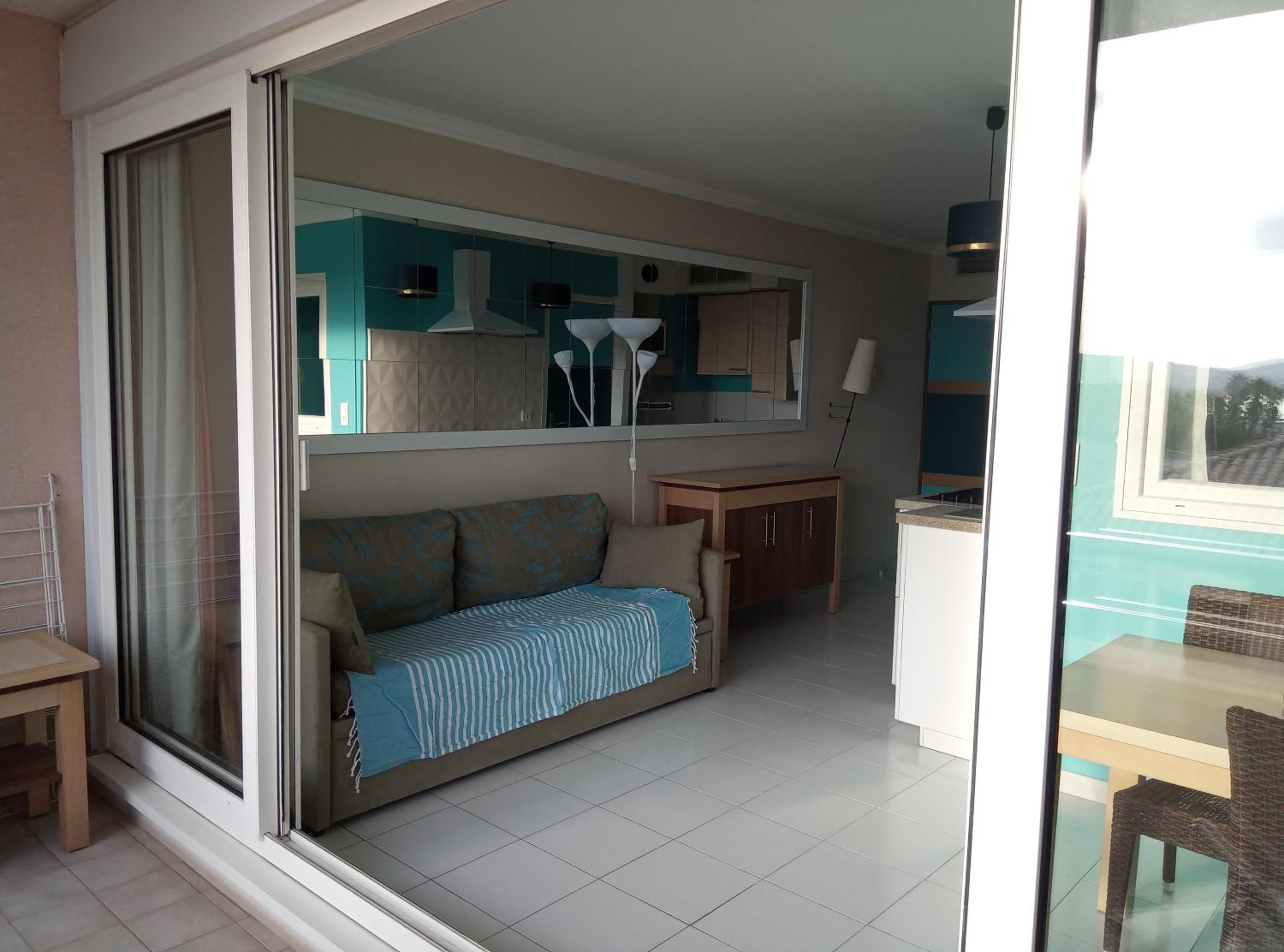 Apartment with Sea View photo 2