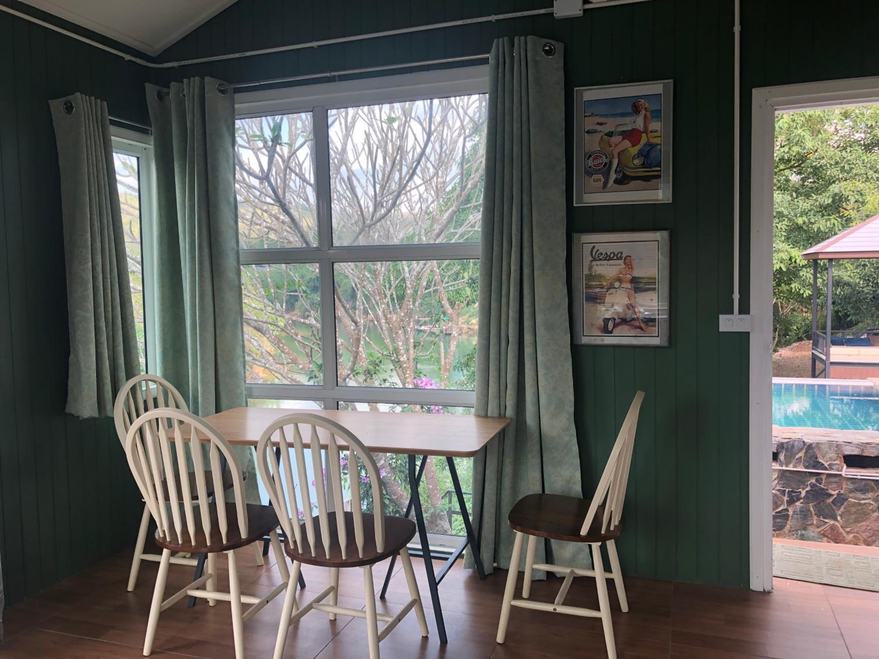 Superior Bungalow - Photo 29