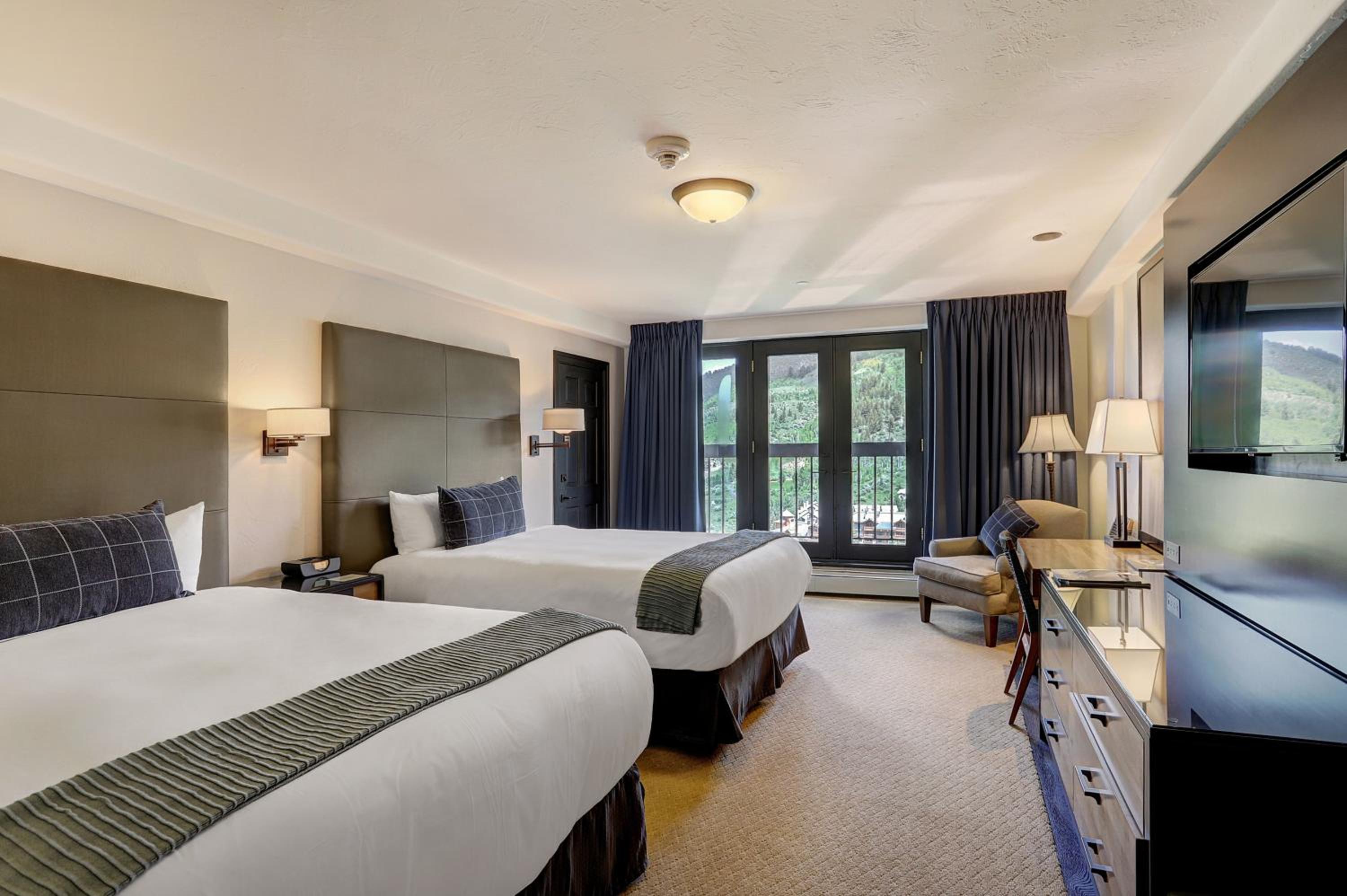 Superior queen room with 2 queen beds