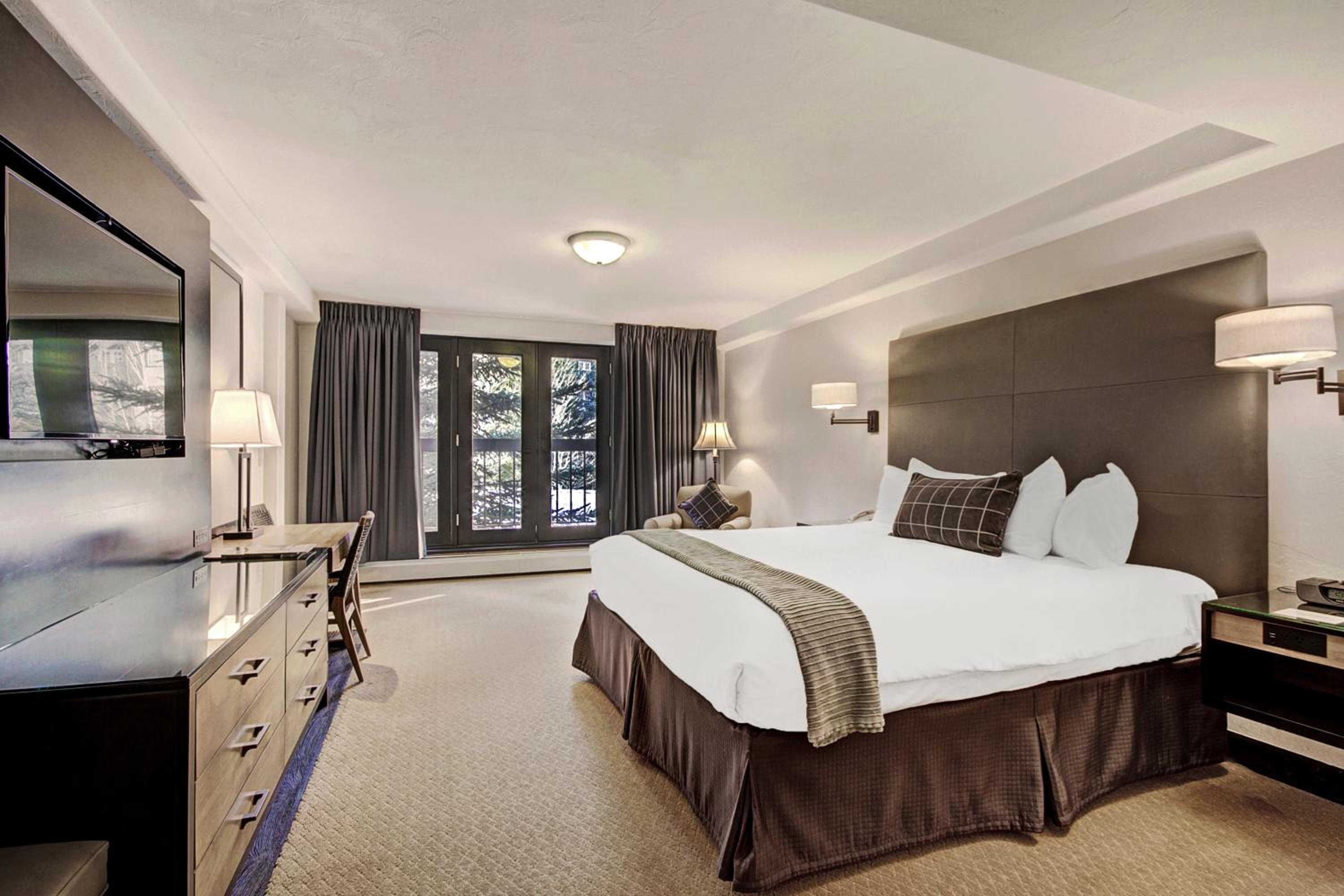 Superior king room