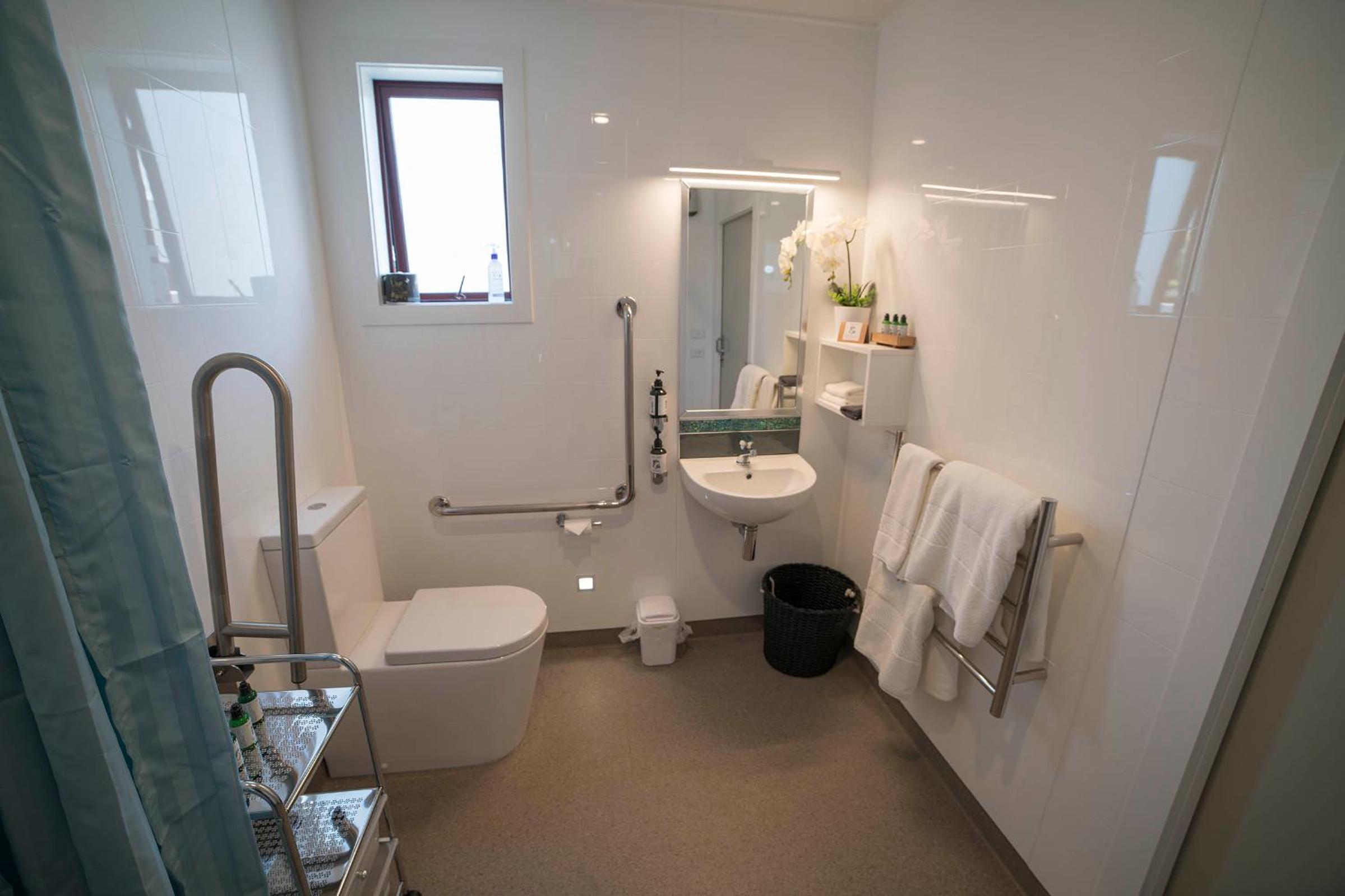 Studio - Disability Access - Photo 2