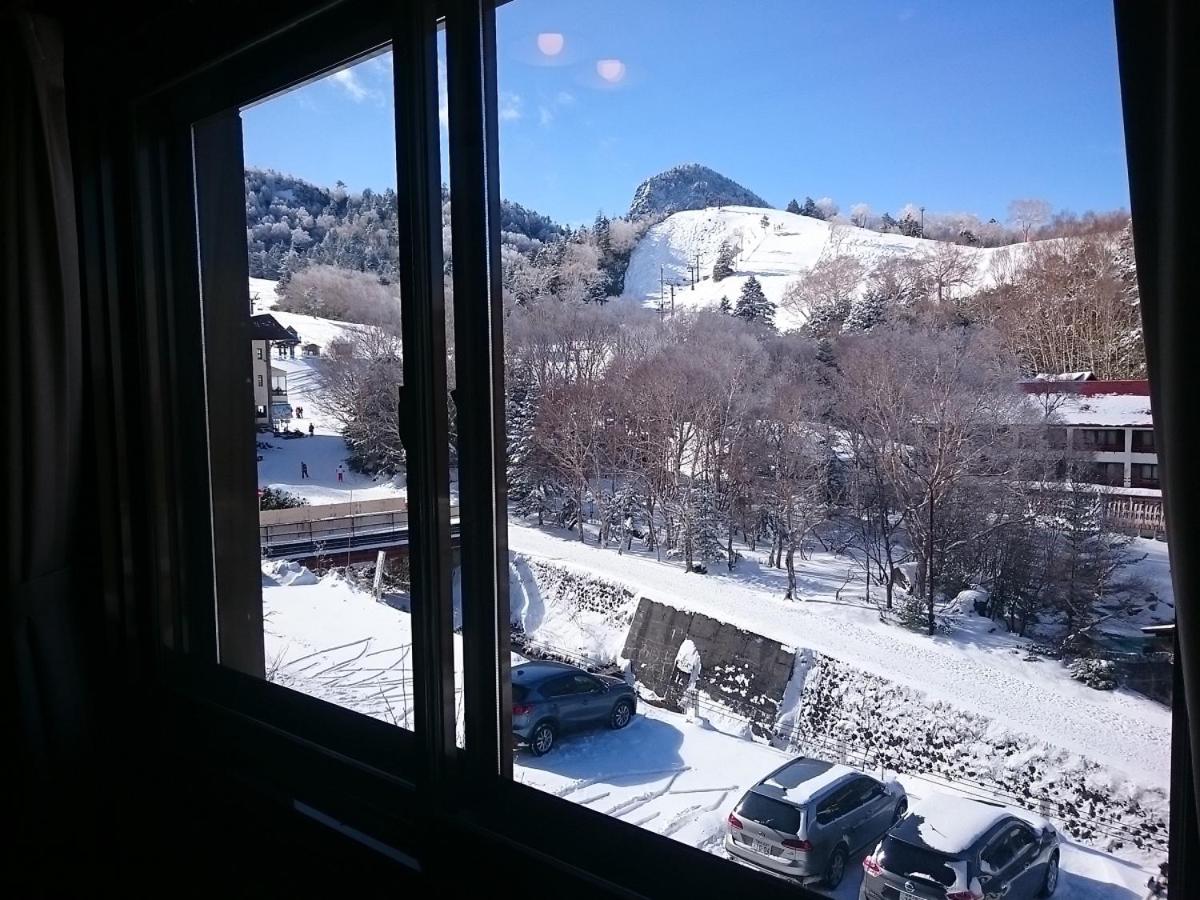 Quadruple Room with Mountain View photo 2
