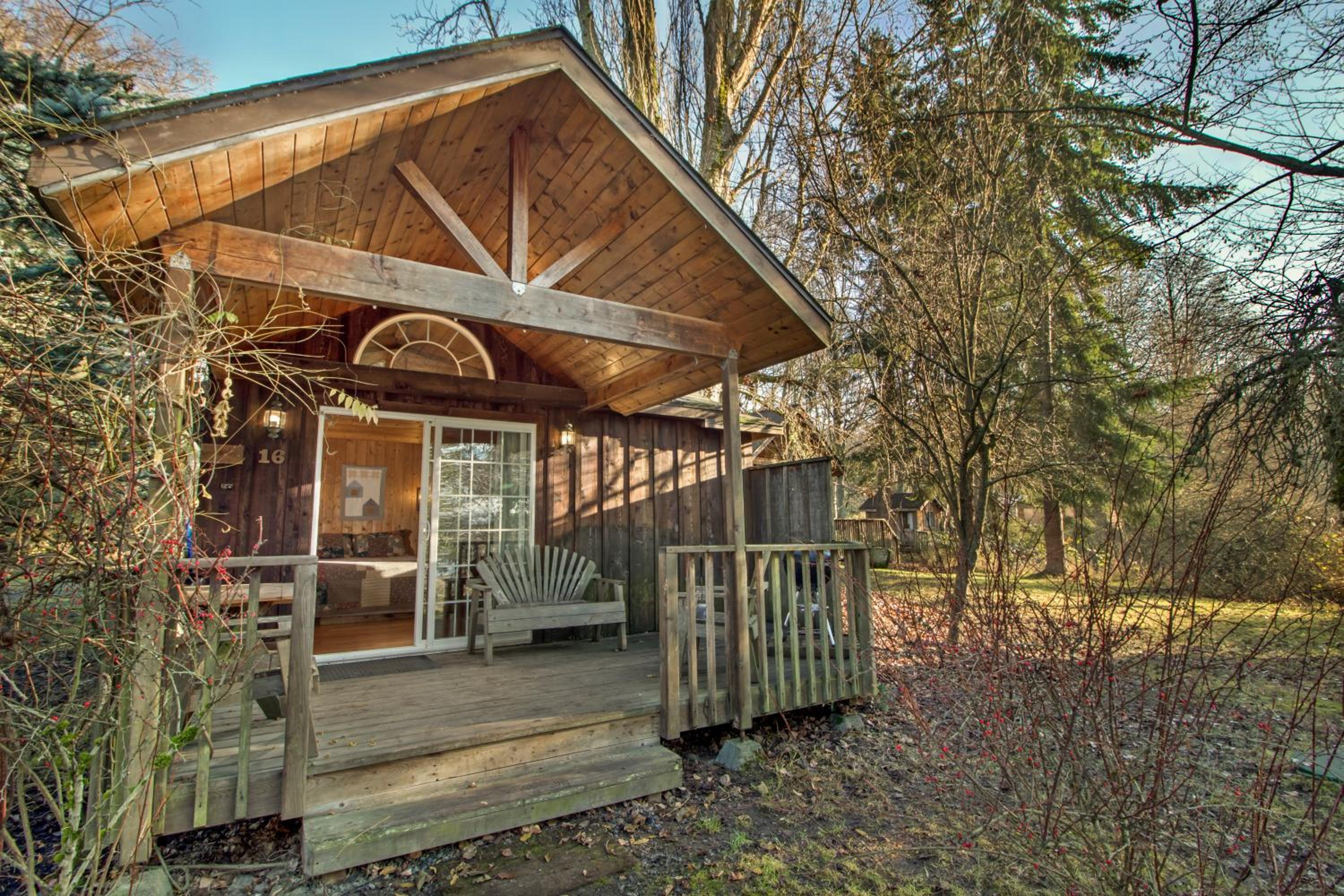Bungalow with Garden View photo 2