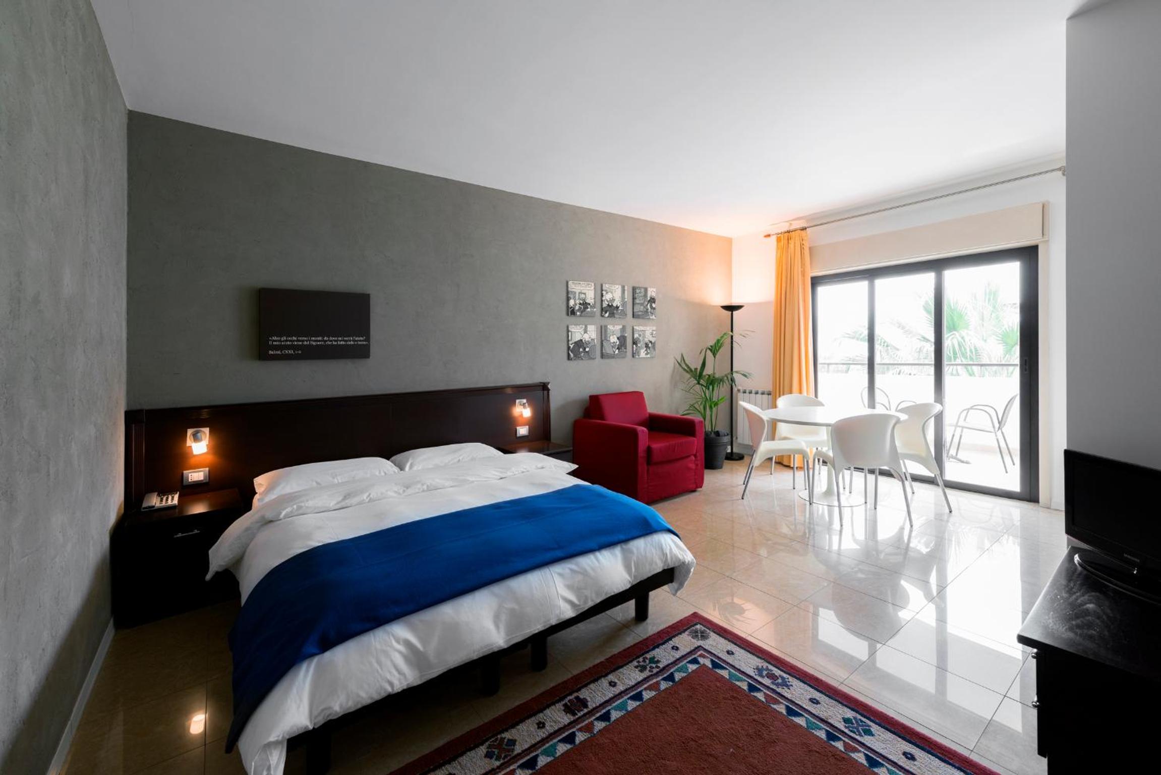 Deluxe Triple Room photo 1