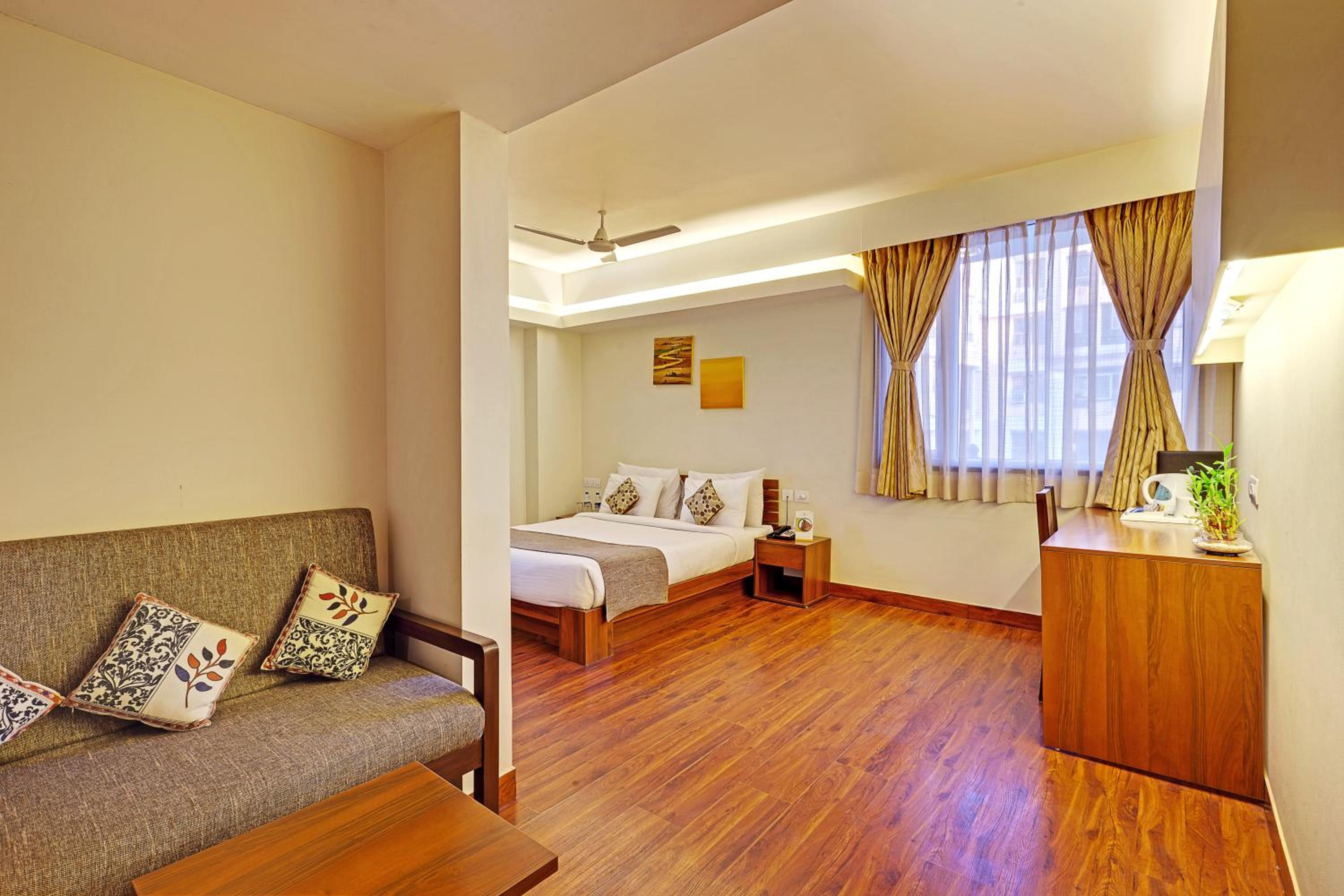 Deluxe Room - Photo 3