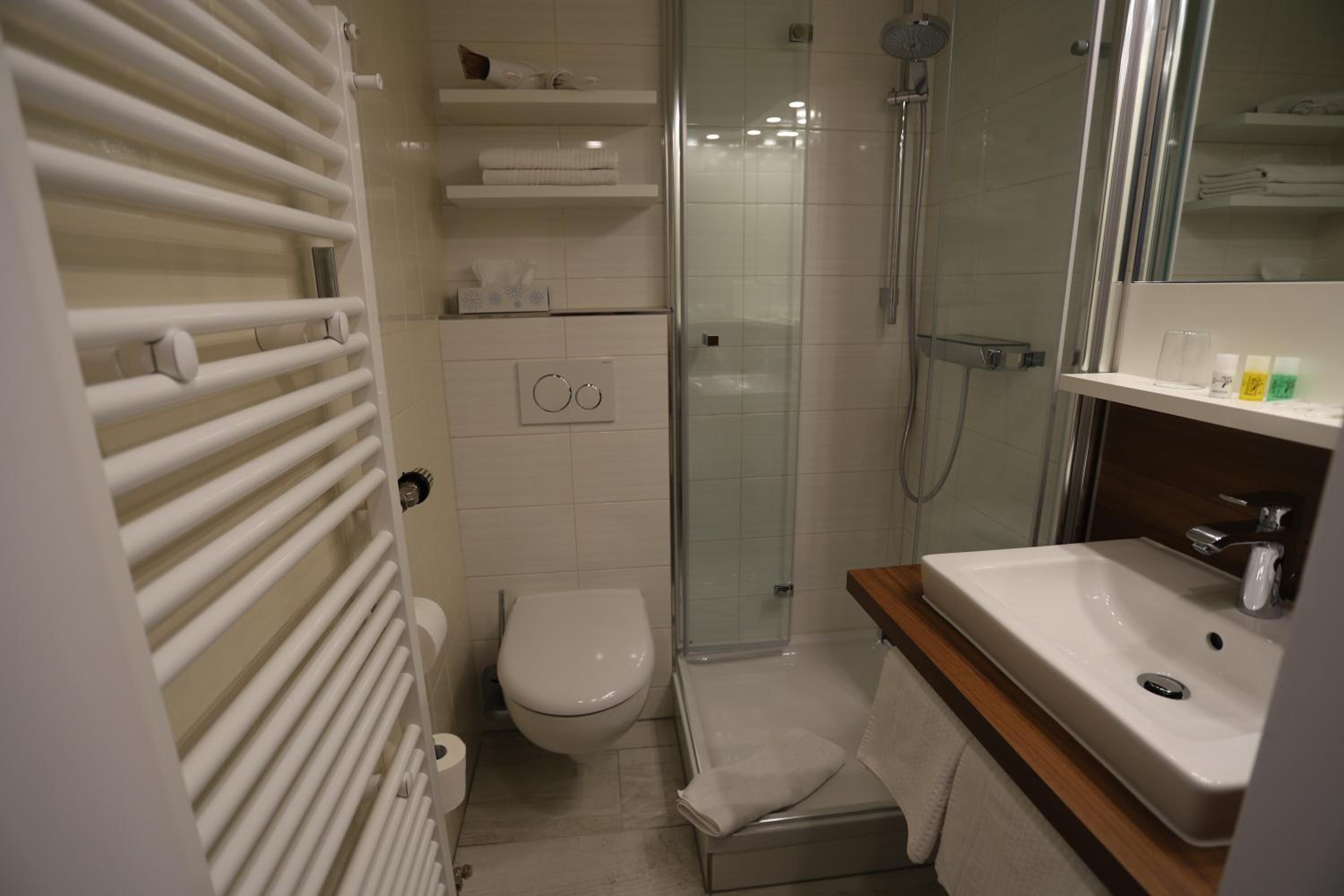 Double Room - Photo 4