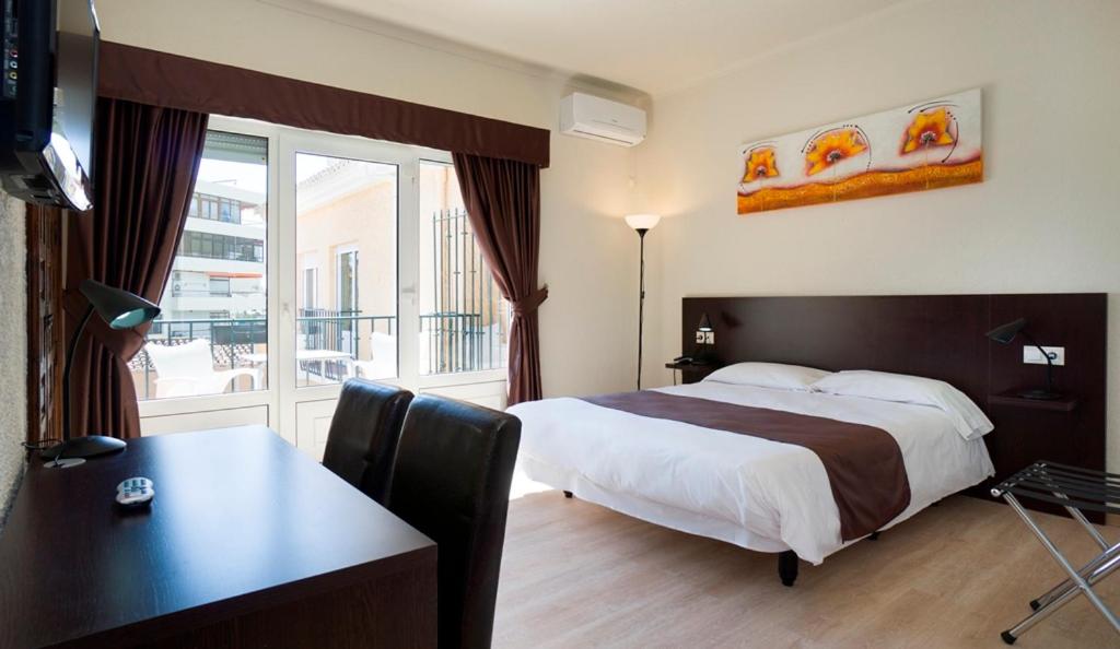 Double Room with Balcony photo 3