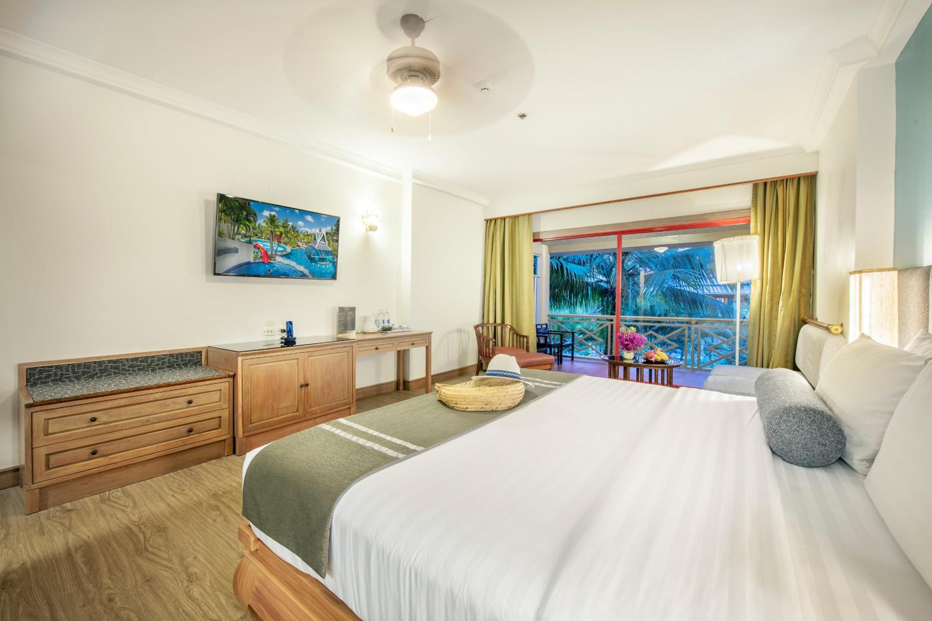 Deluxe Double or Twin Room - Photo 5