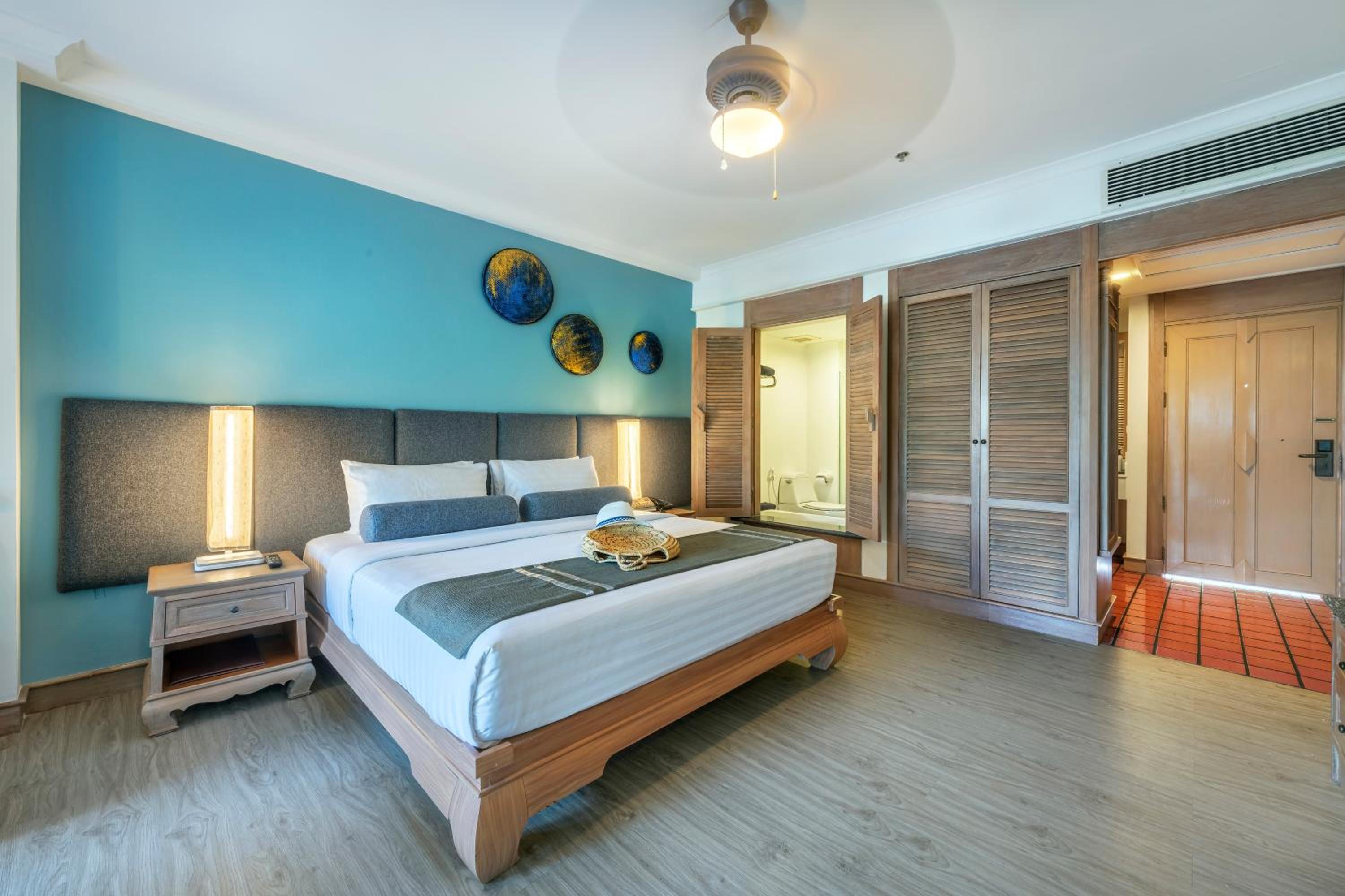 Deluxe Double or Twin Room - Photo 18