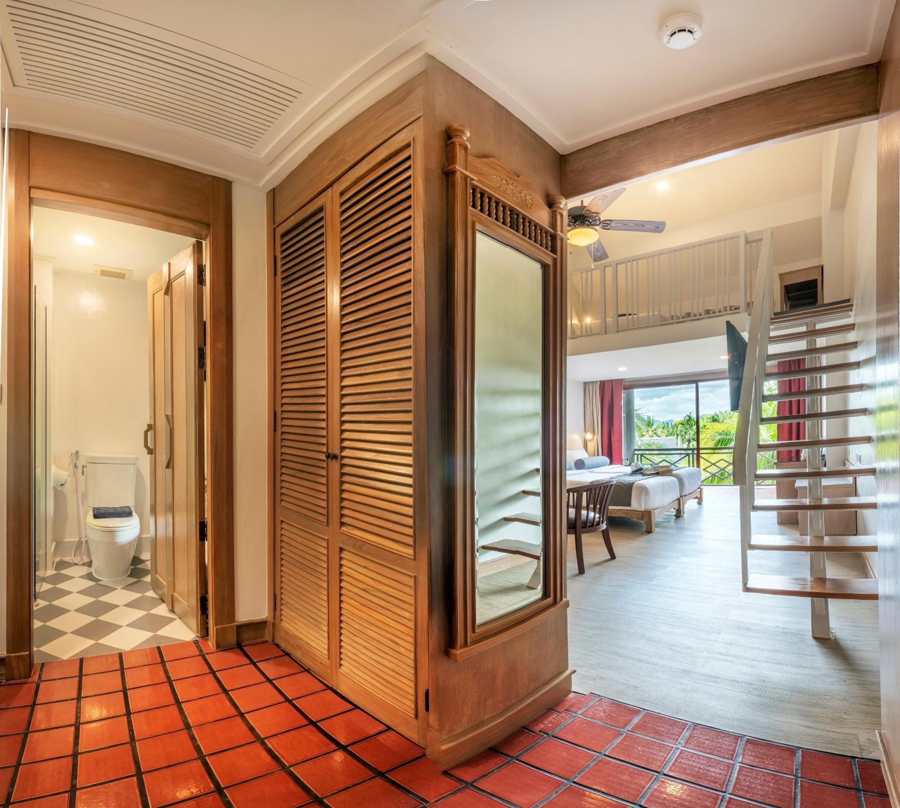 Duplex Suite - Photo 20