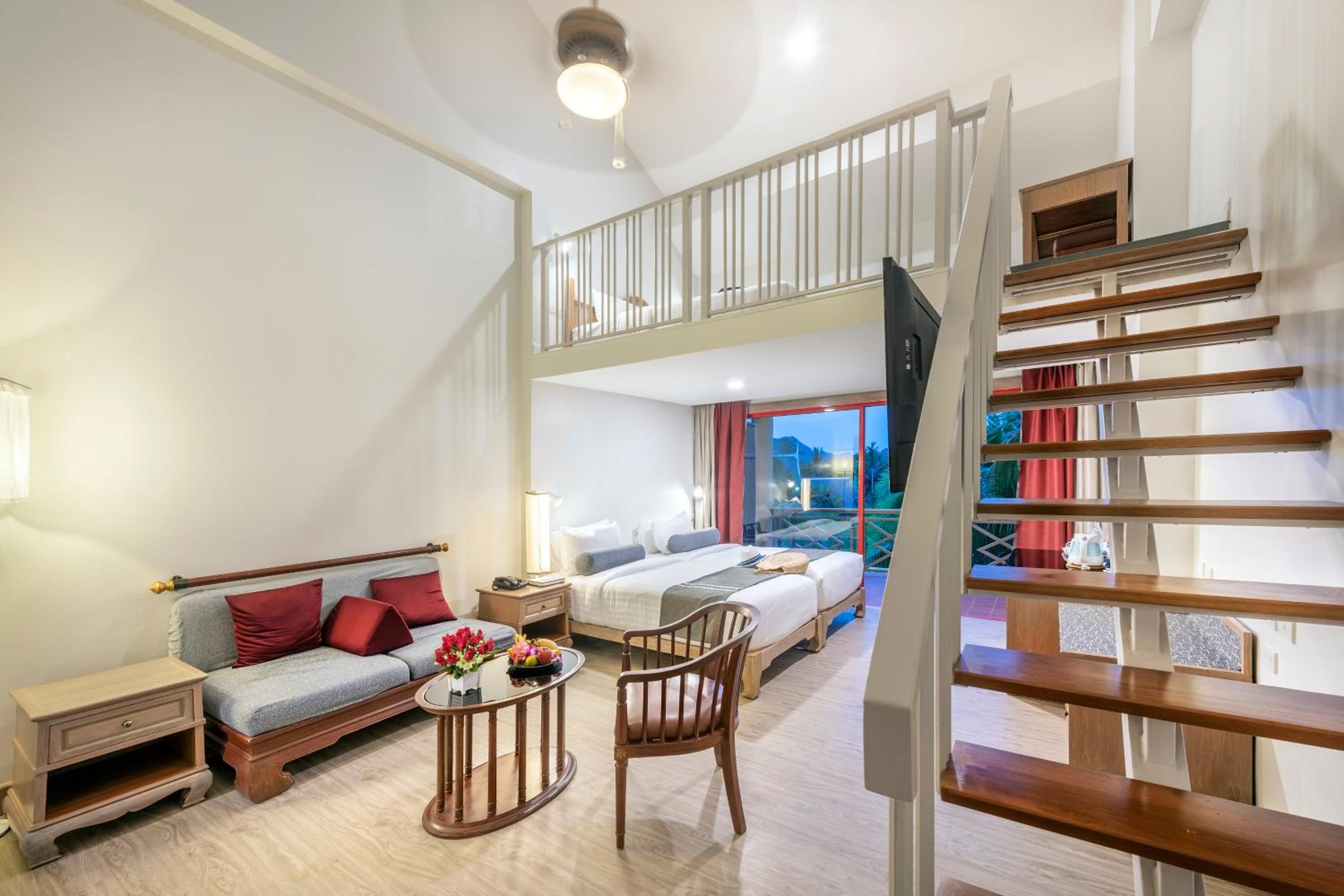 Duplex Suite - Photo 18