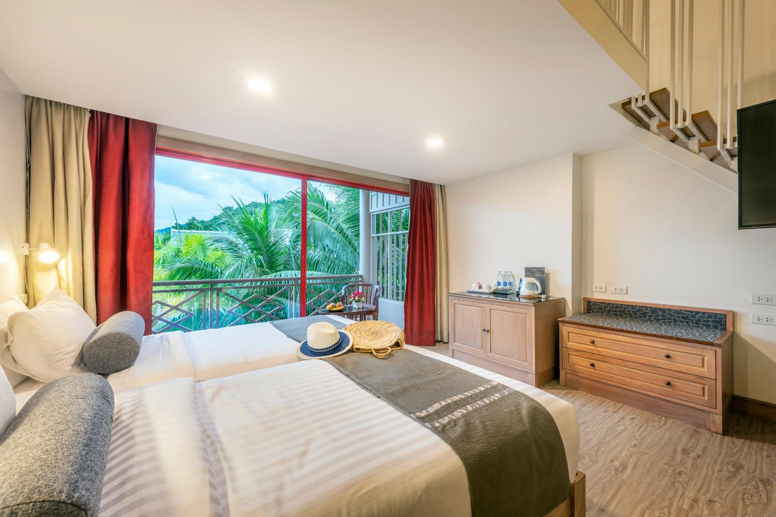 Duplex Suite - Photo 16