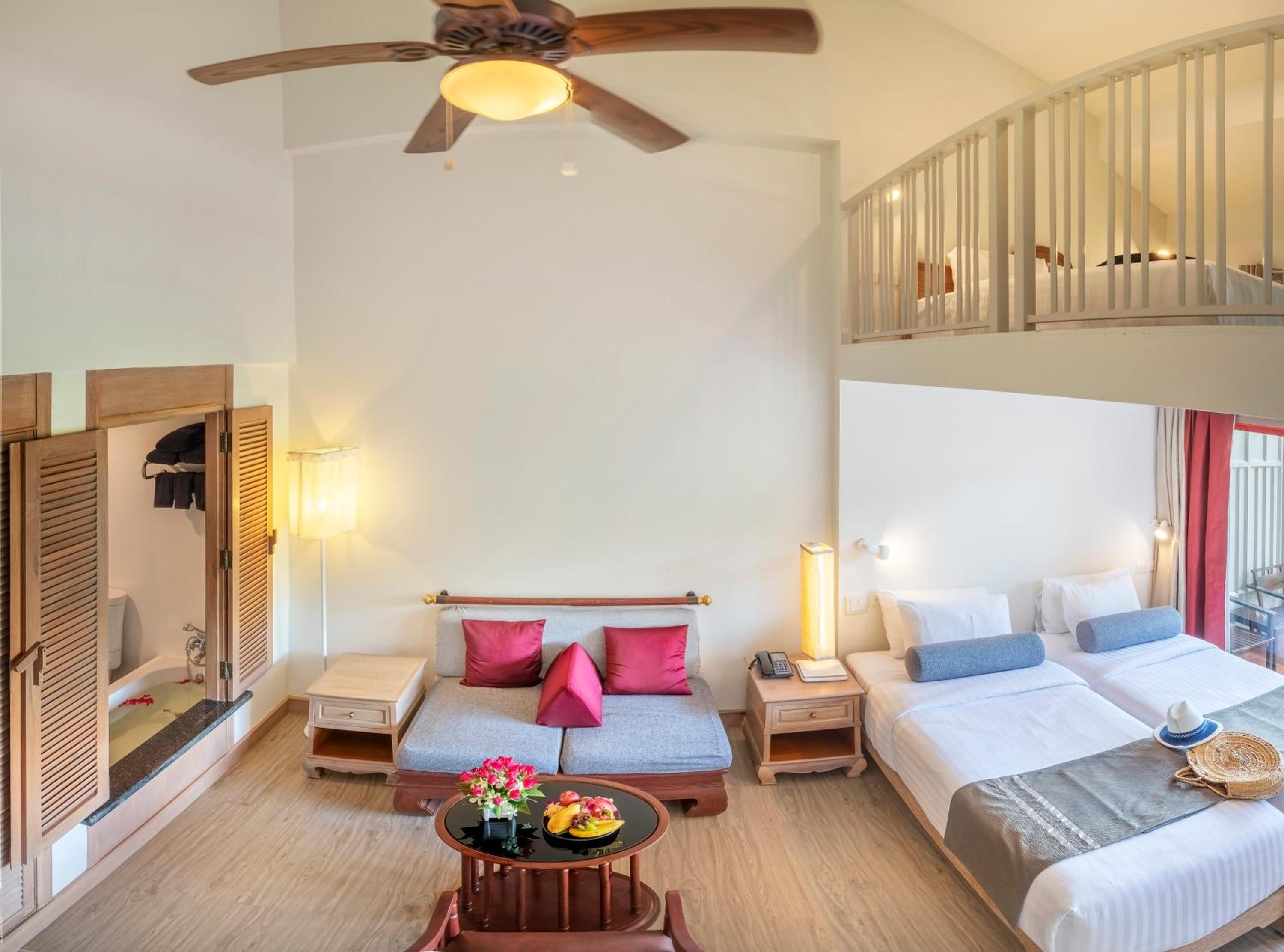Duplex Suite - Photo 8