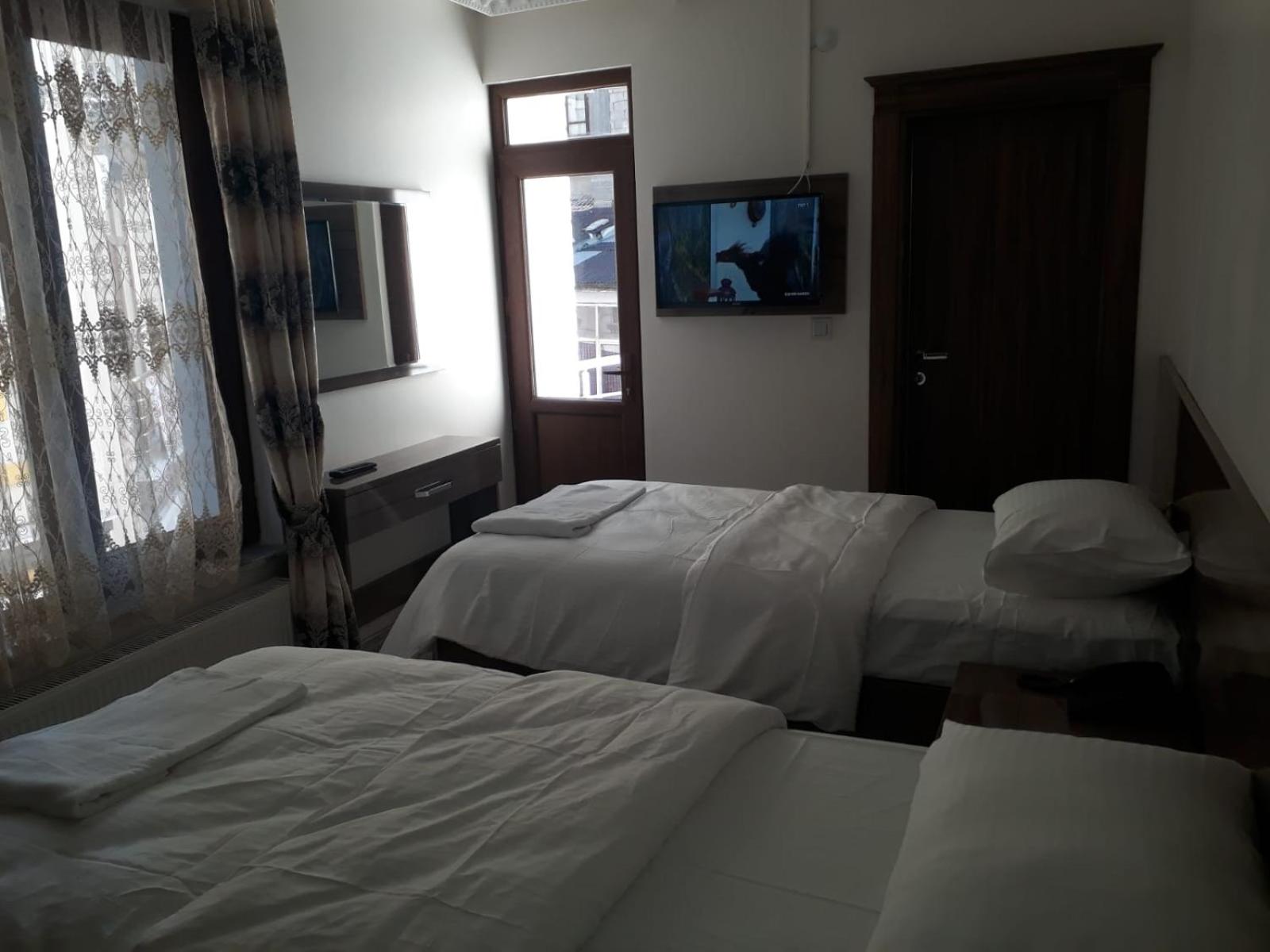 Double Room with Balcony photo 3