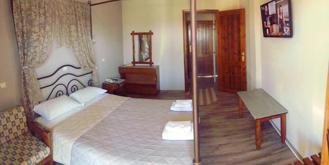 Twin Room - Photo 5