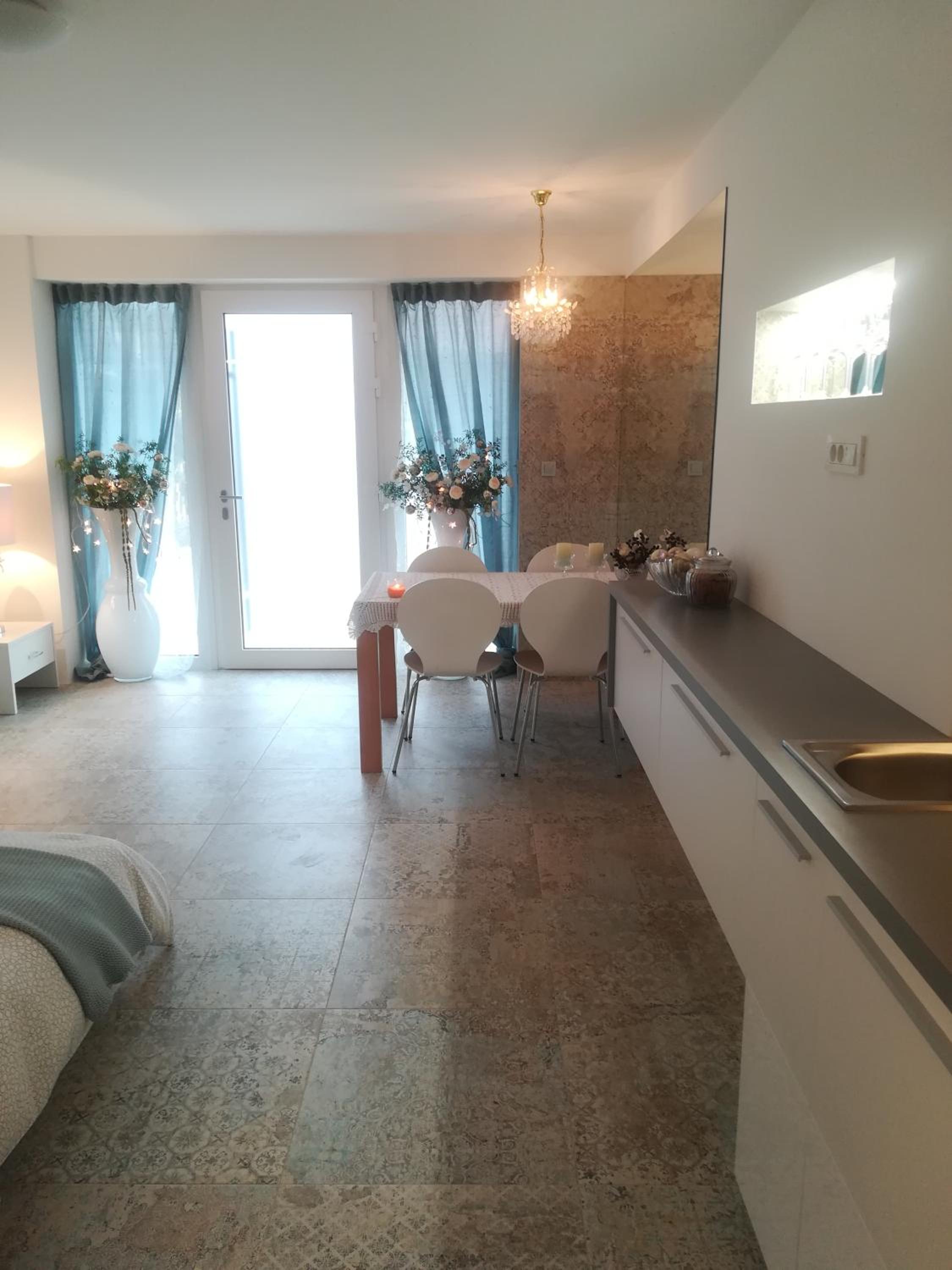 Apartment - Photo 1
