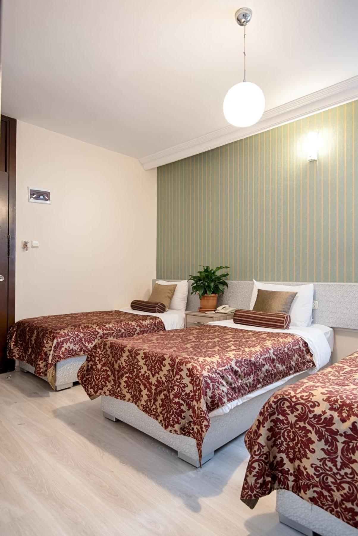 Triple Room photo 2