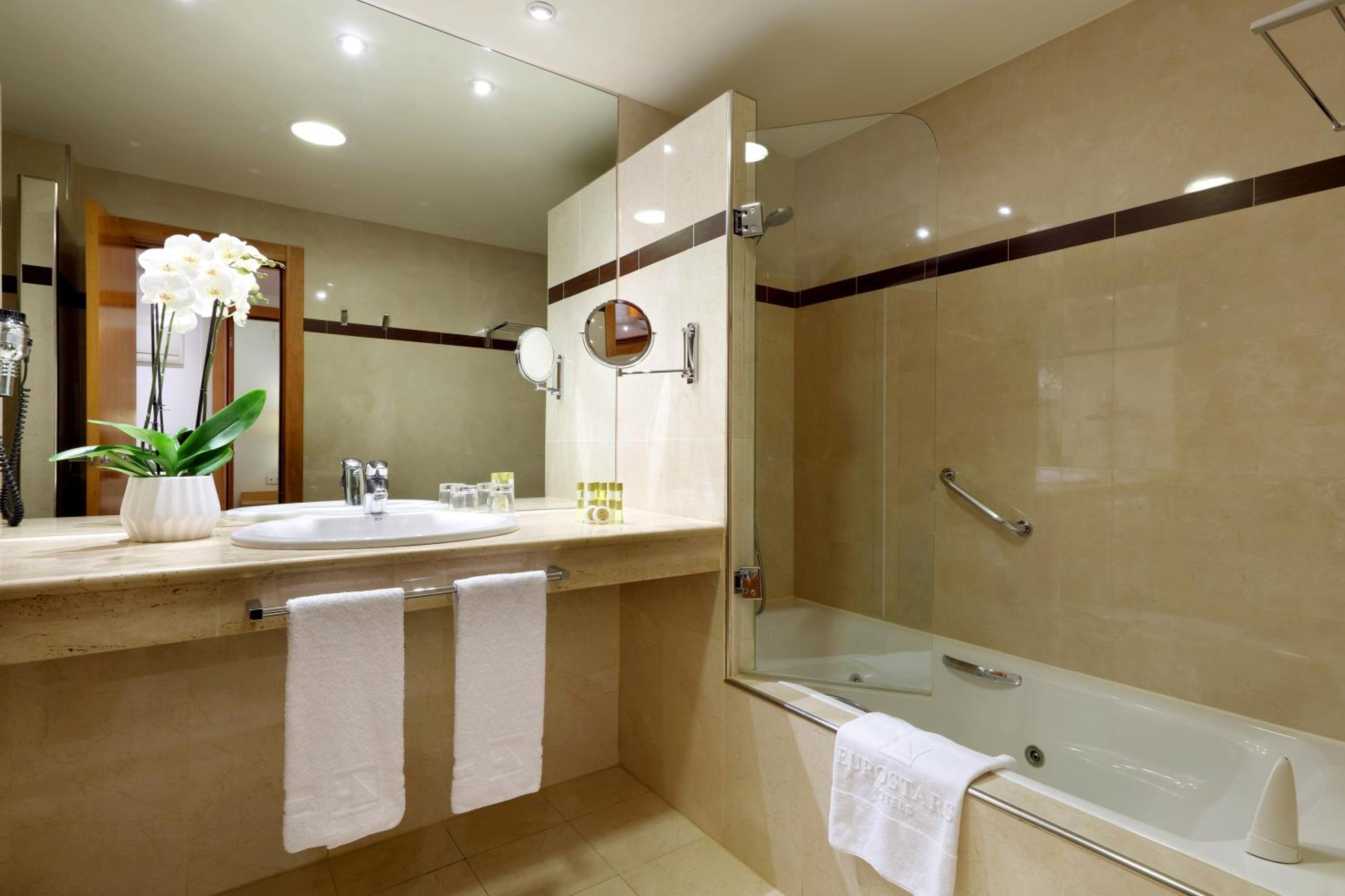 Standard Suite
