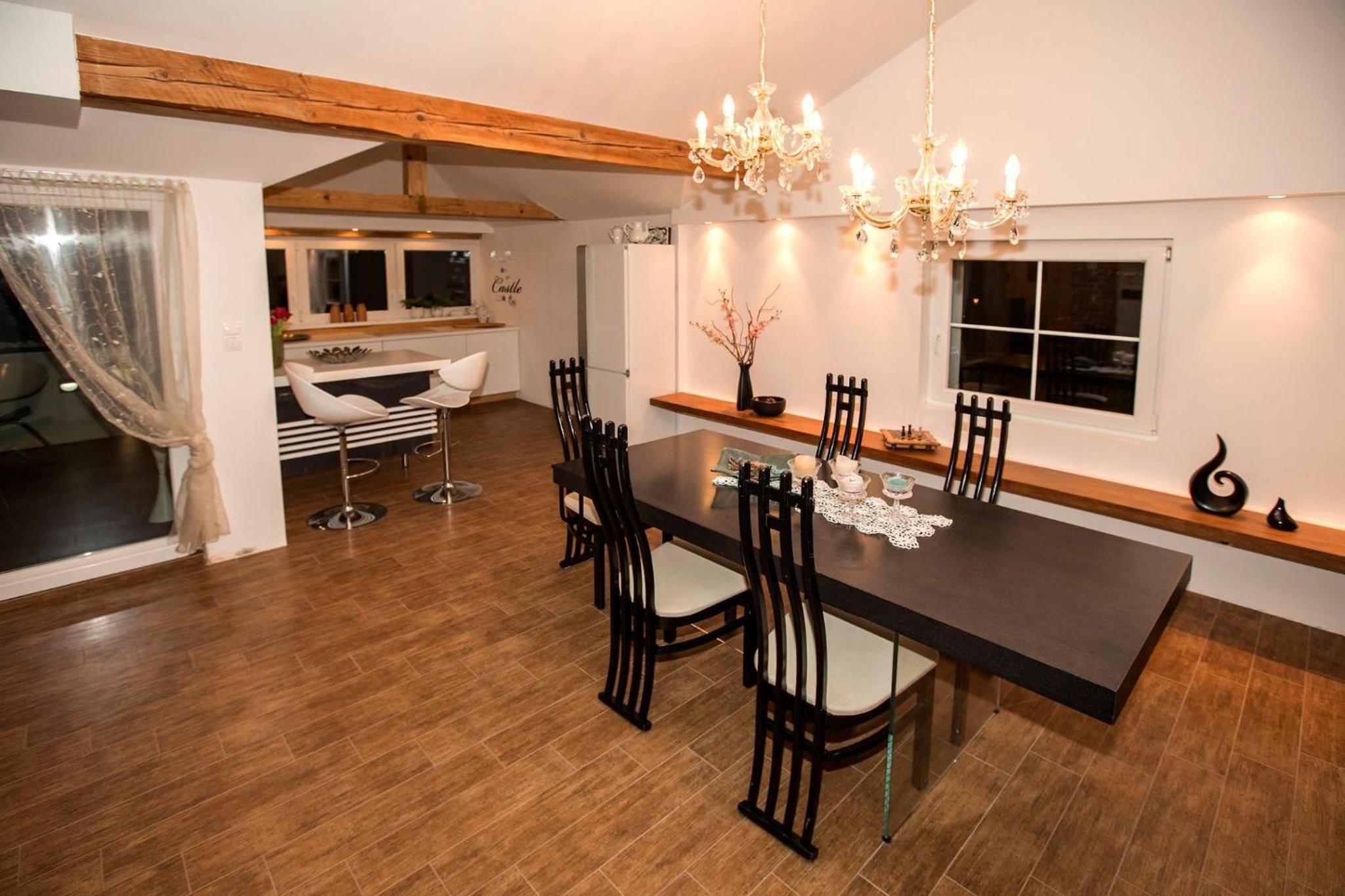Apartment with Terrace - Photo 17