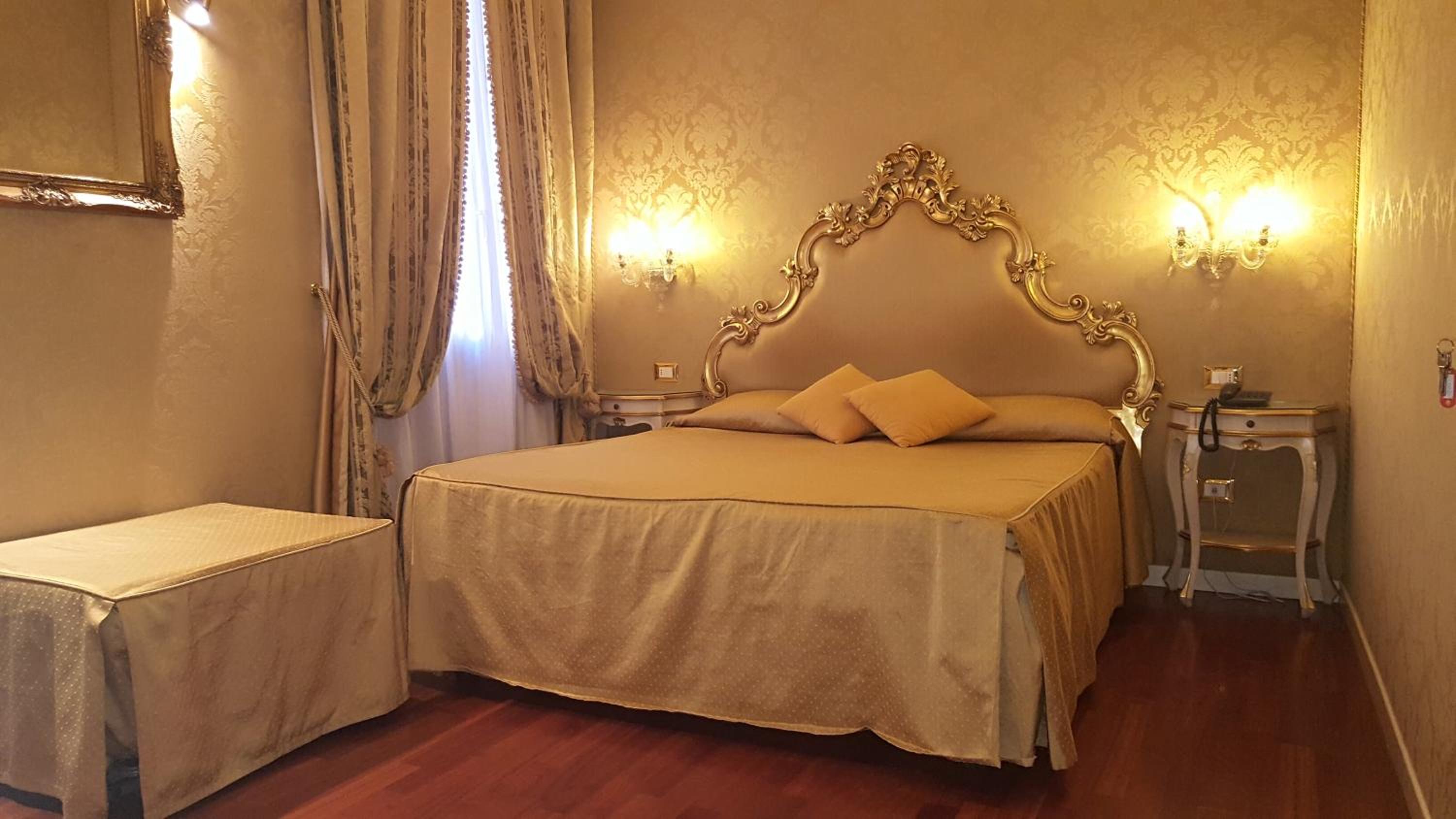 Double or Twin Room photo 1