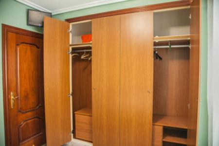 Single Room with Shared Bathroom photo 2