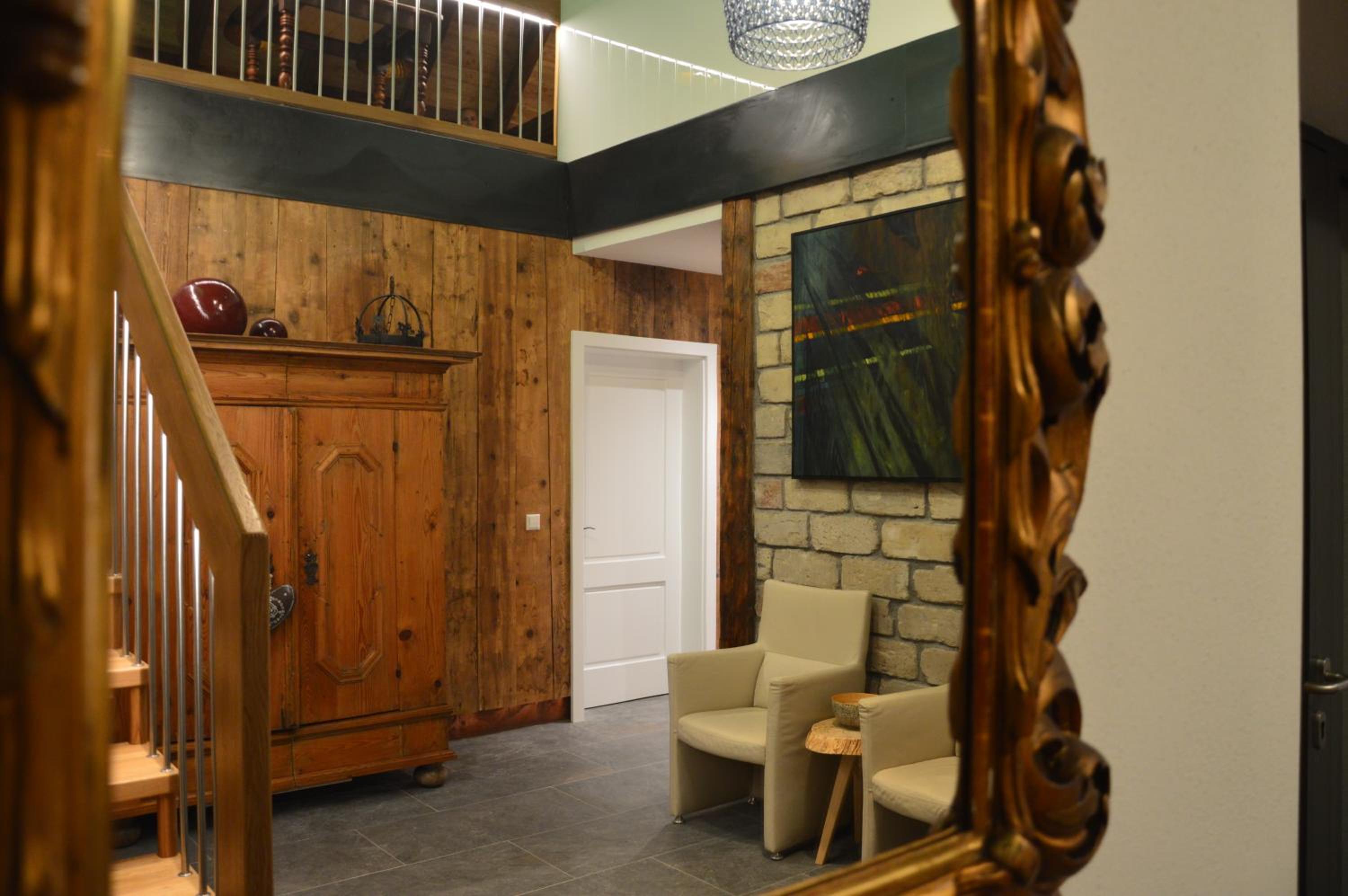 Deluxe Suite with Spa Bath photo 3