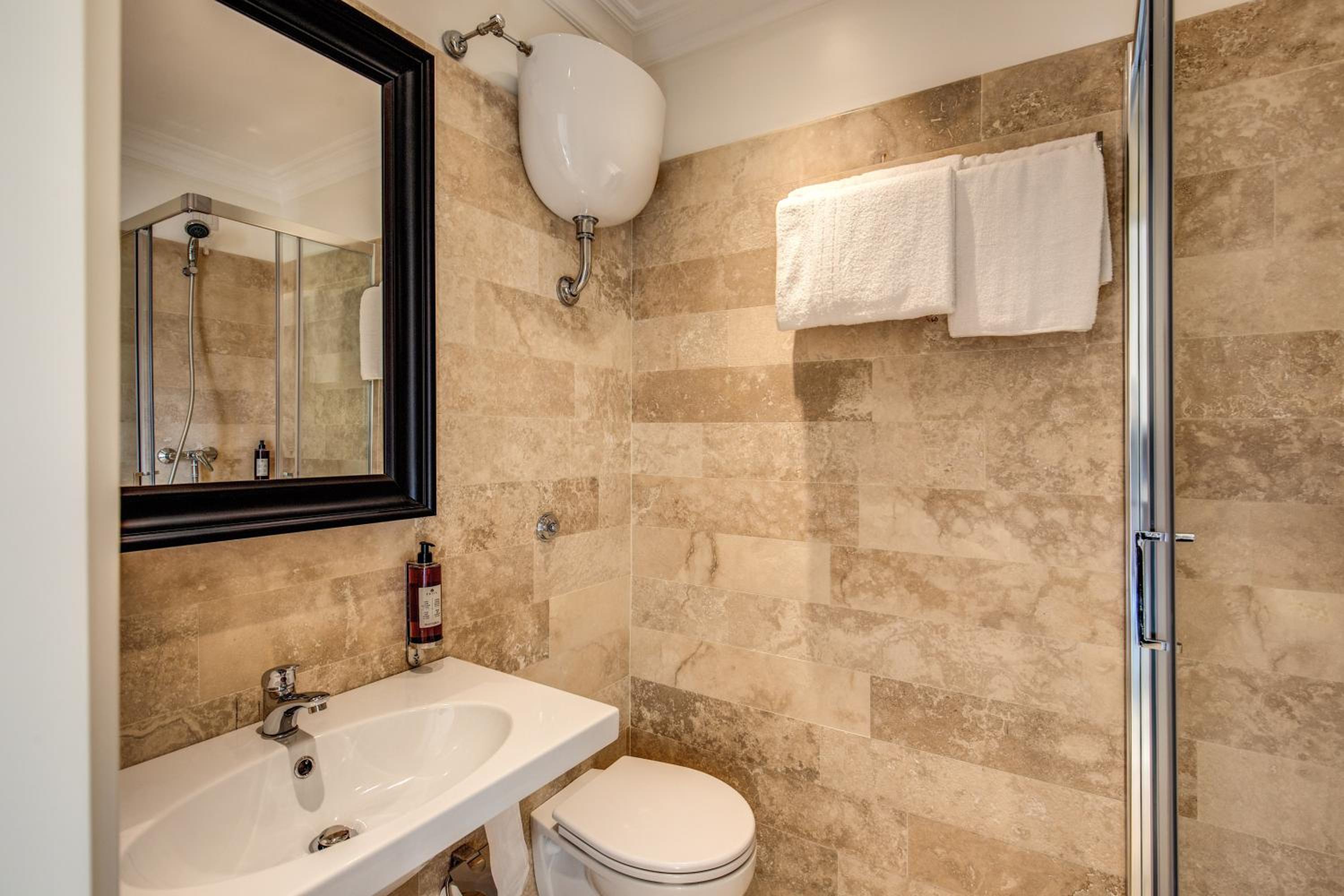Small Double Room photo 2