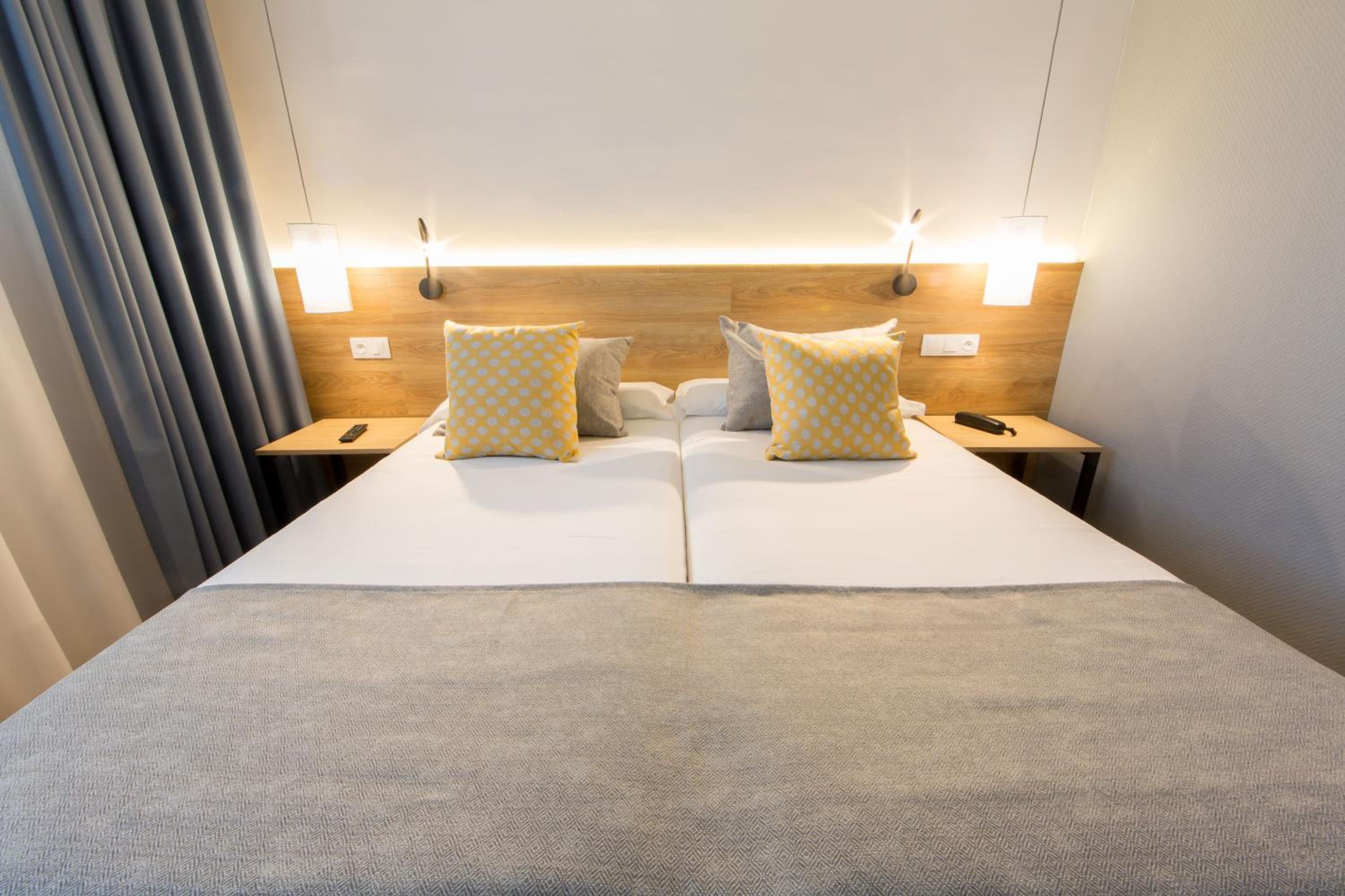 Double Room - Photo 2