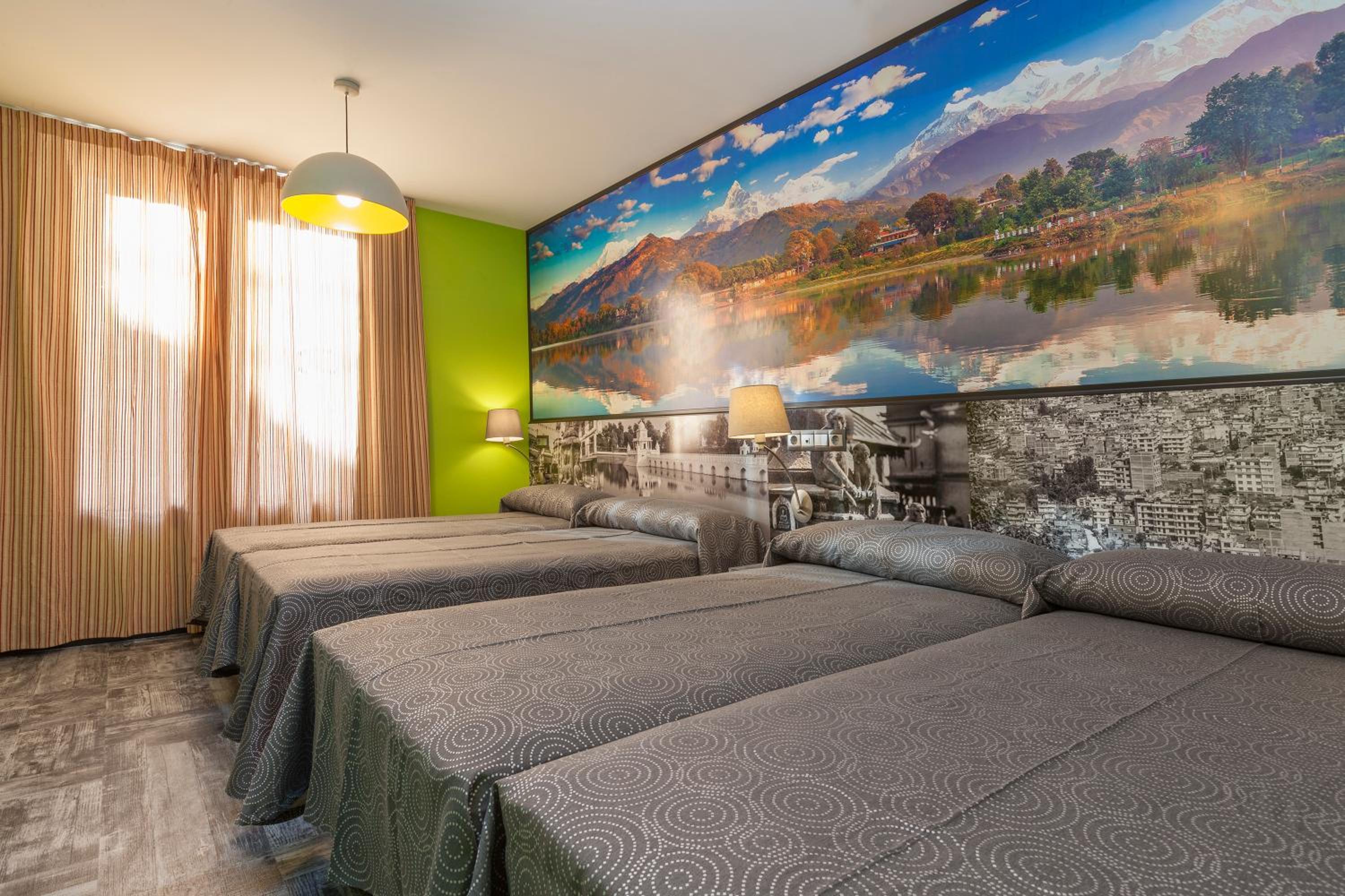 Deluxe Quadruple Room photo 3