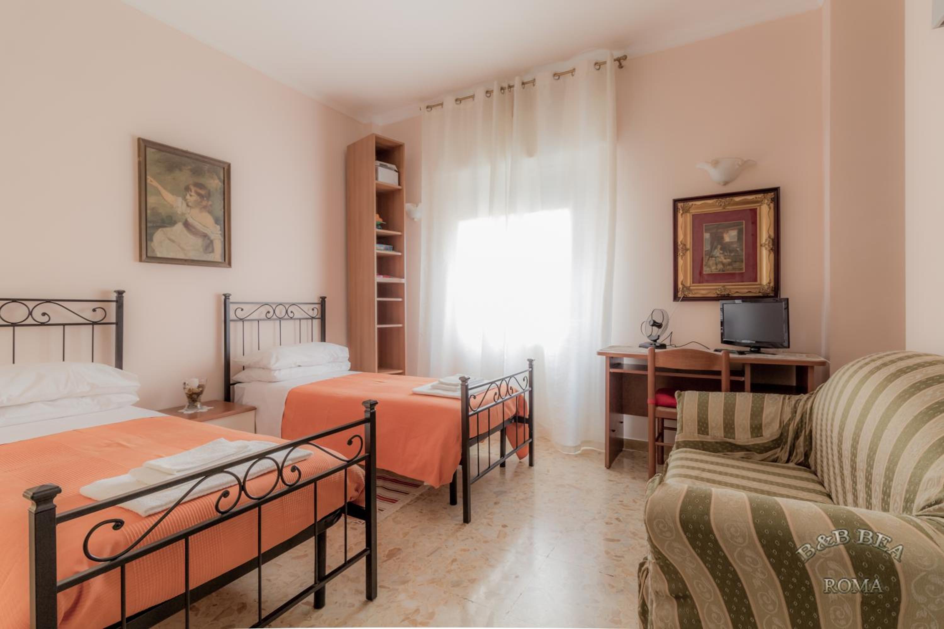 Triple Room with Private Bathroom