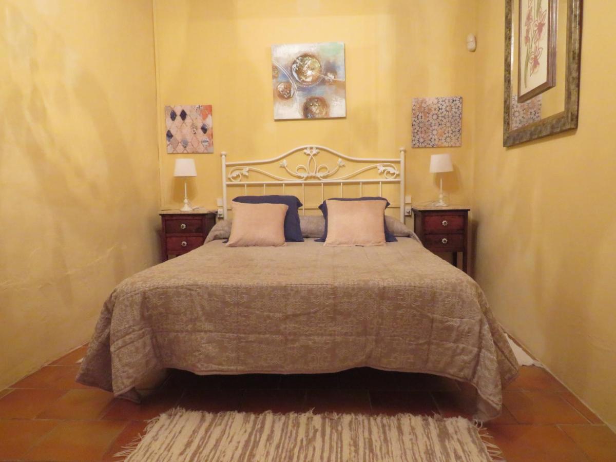 Double Room - Photo 3
