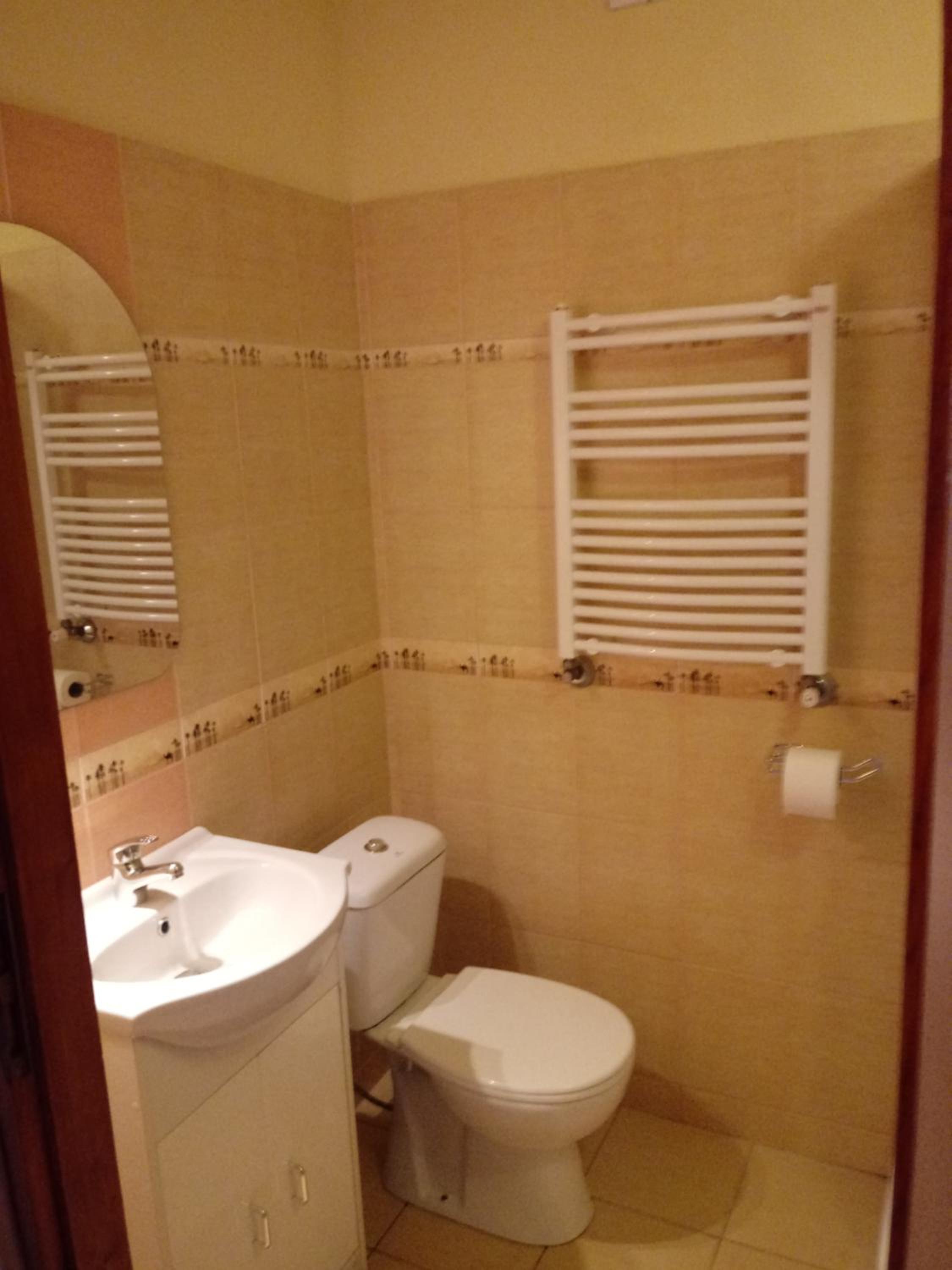 Triple Room with Private Bathroom - Photo 2