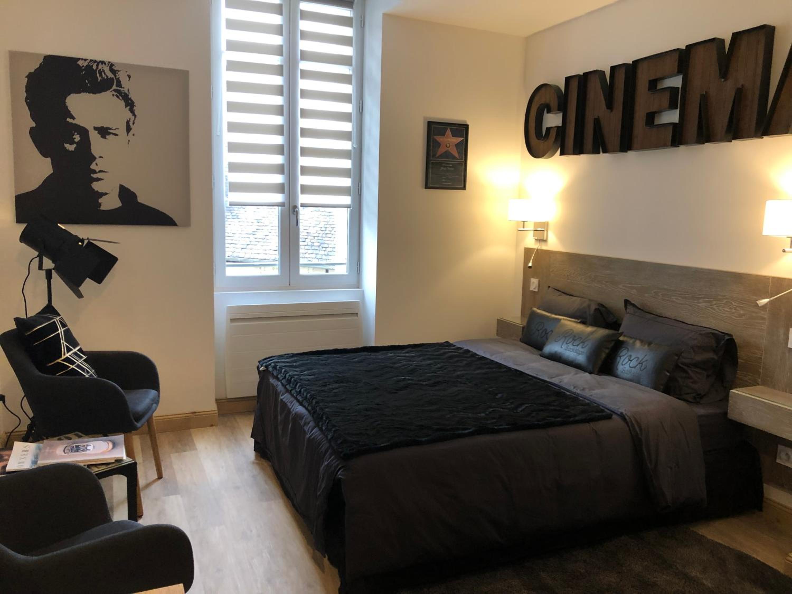 Studio Apartment photo 2