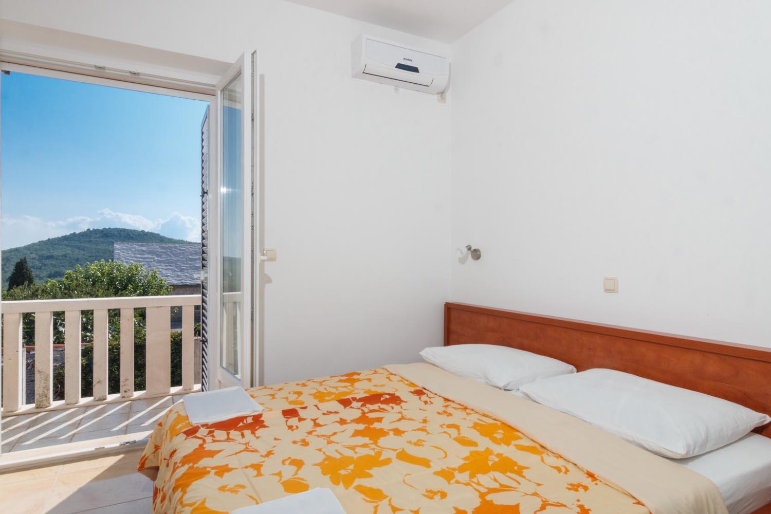 Double Room - Photo 4