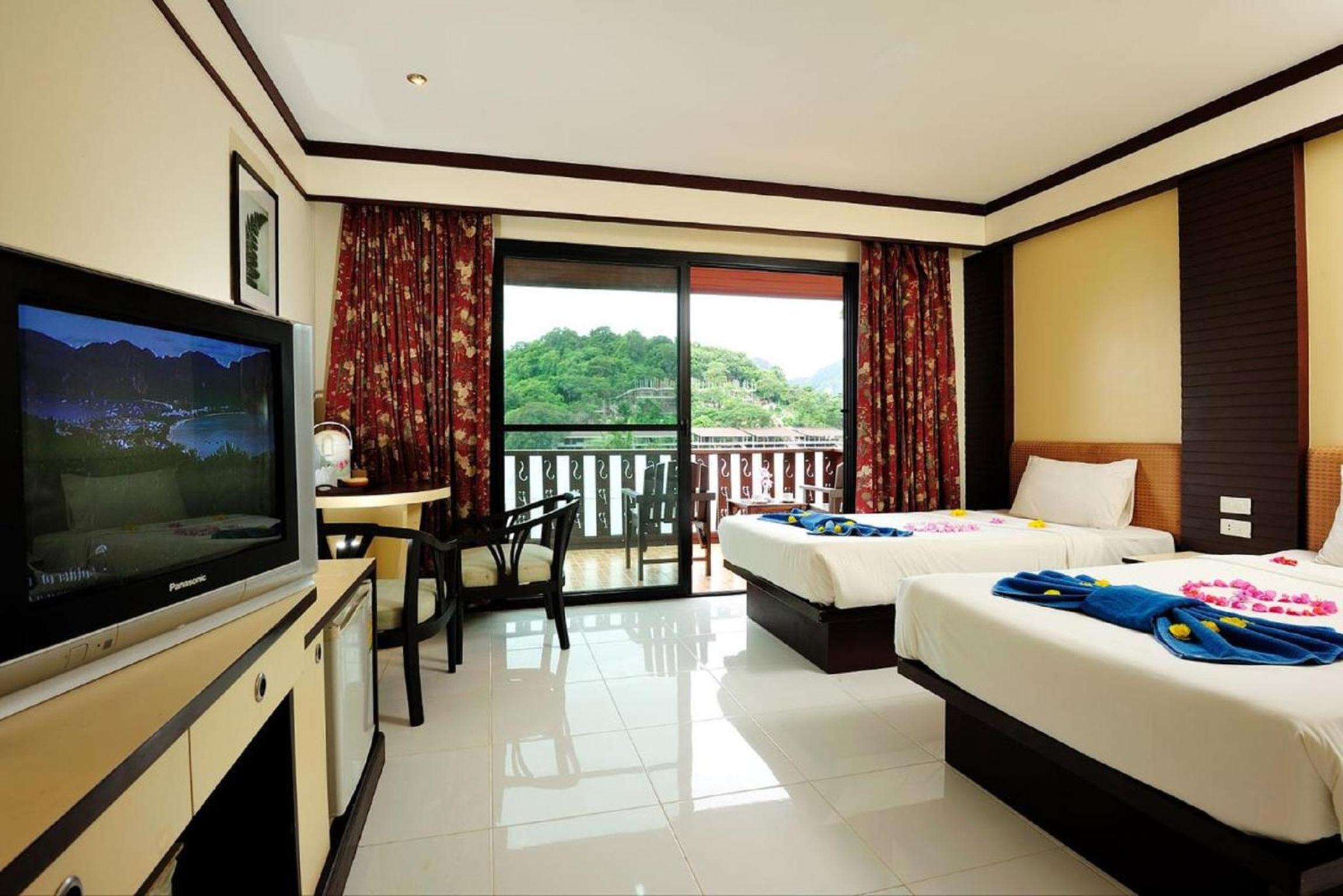 Superior Double or Twin Room with Sea View