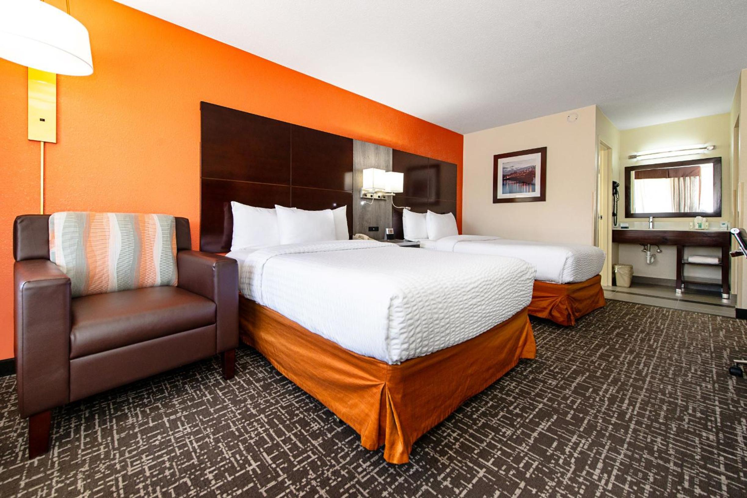 Double Room with Two Double Beds - Non-Smoking - Photo 3