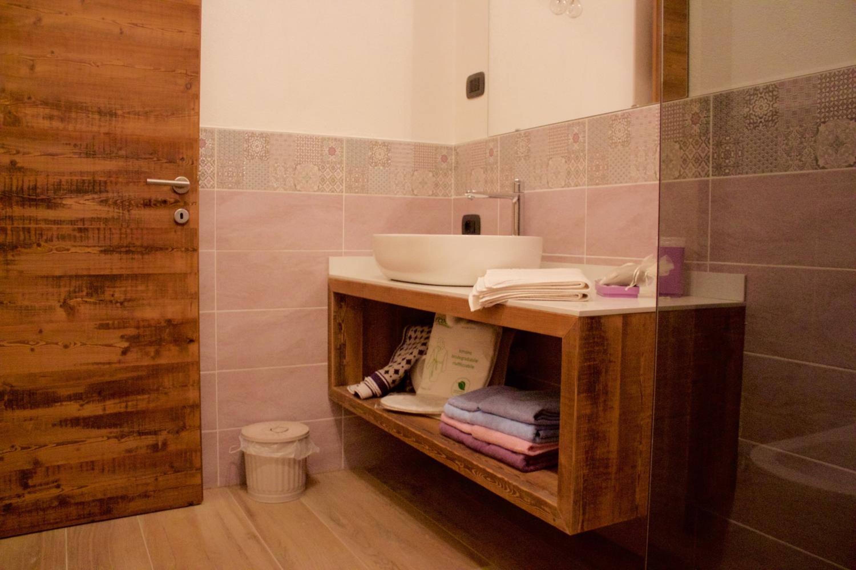 Comfort Triple Room with Shower - Photo 3