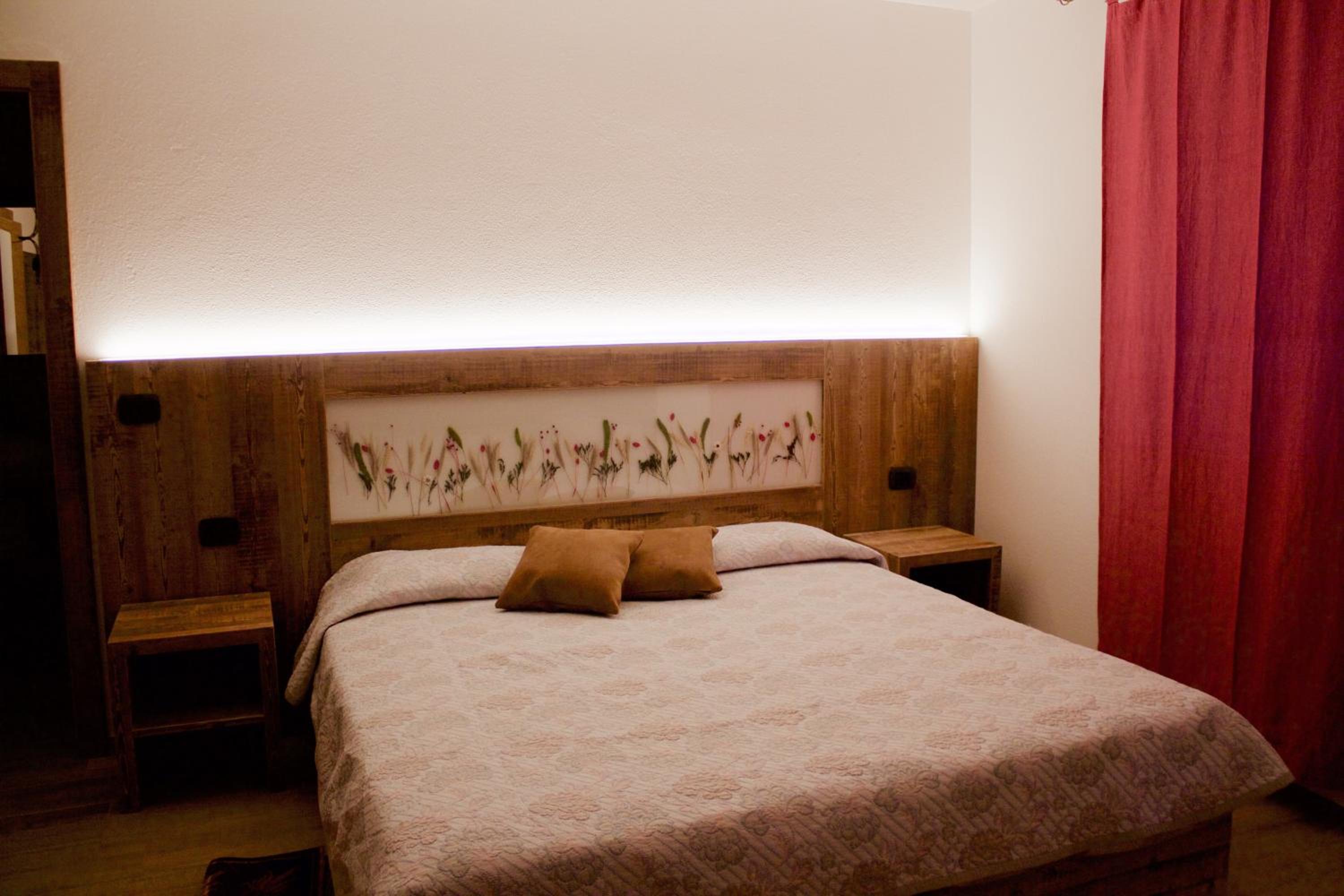 Comfort Triple Room with Shower - Photo 2