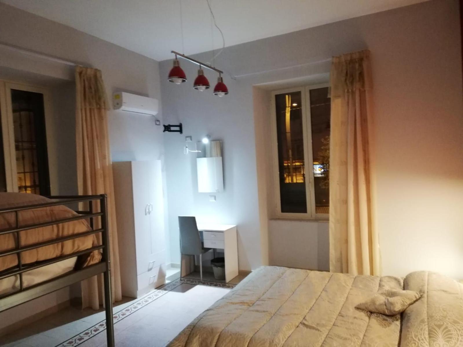 Double Room with Extra Bed and private bathroom - Photo 1