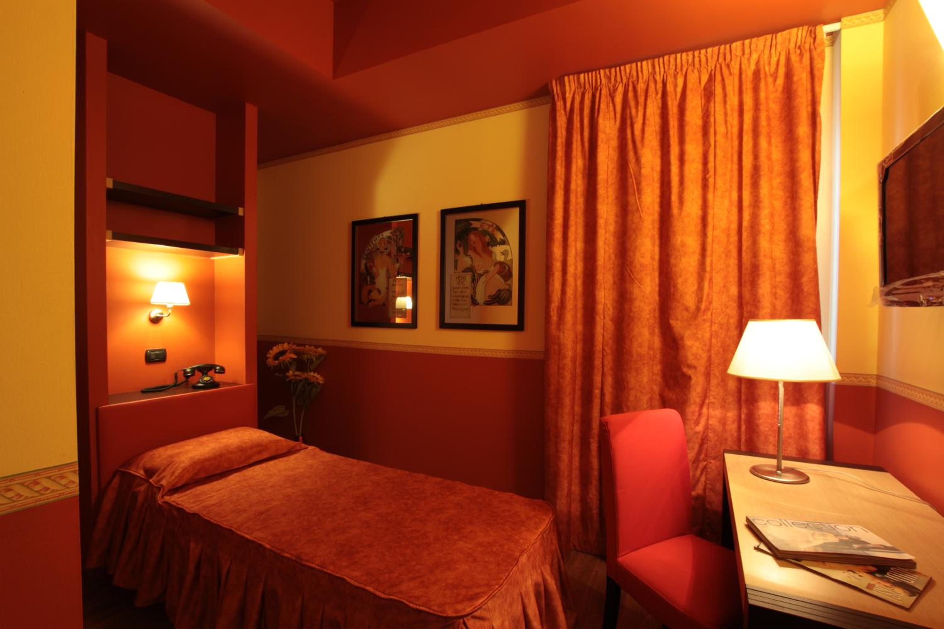 Single Room photo 1