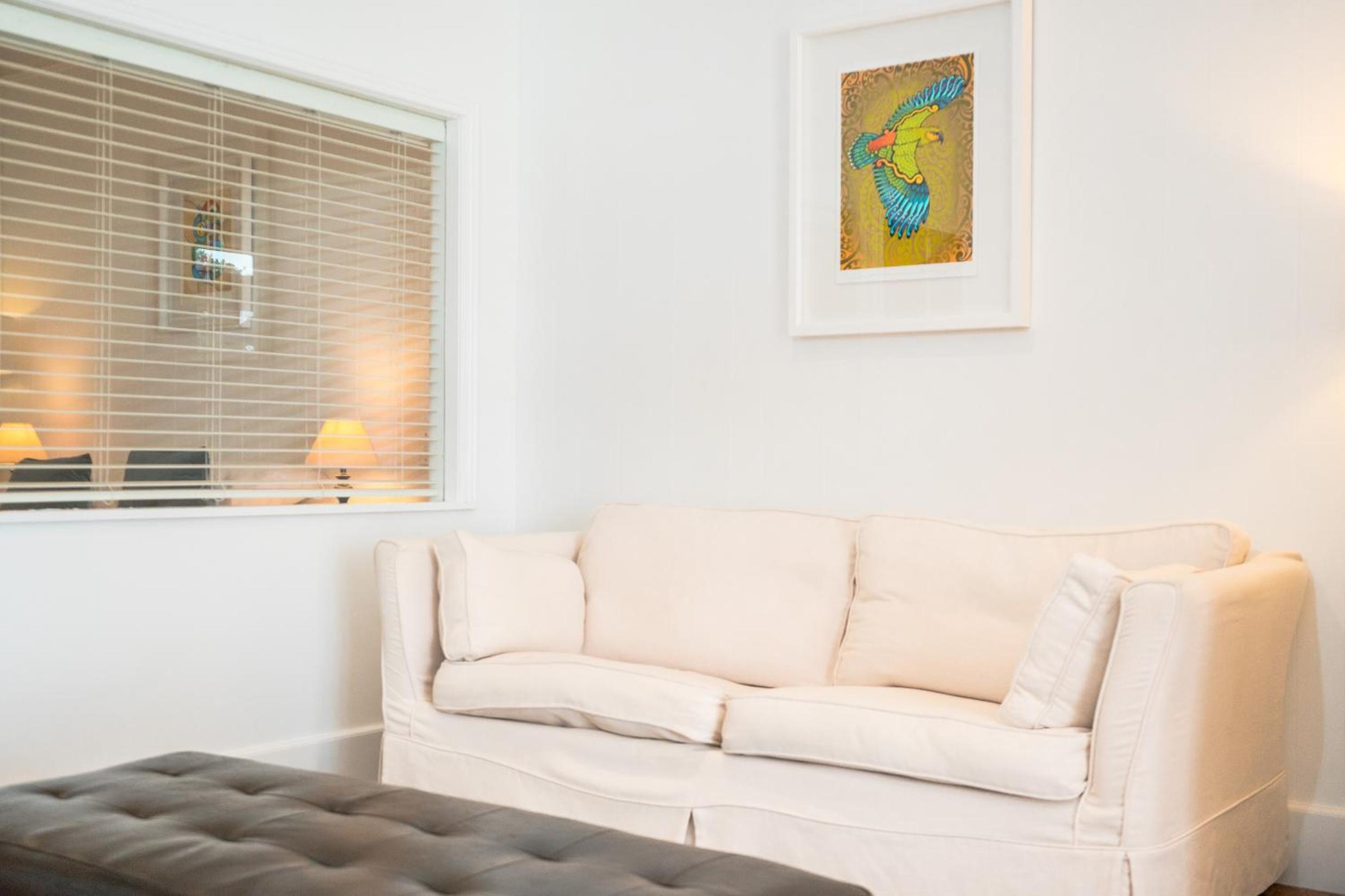 Apartment with Sea View - Photo 10