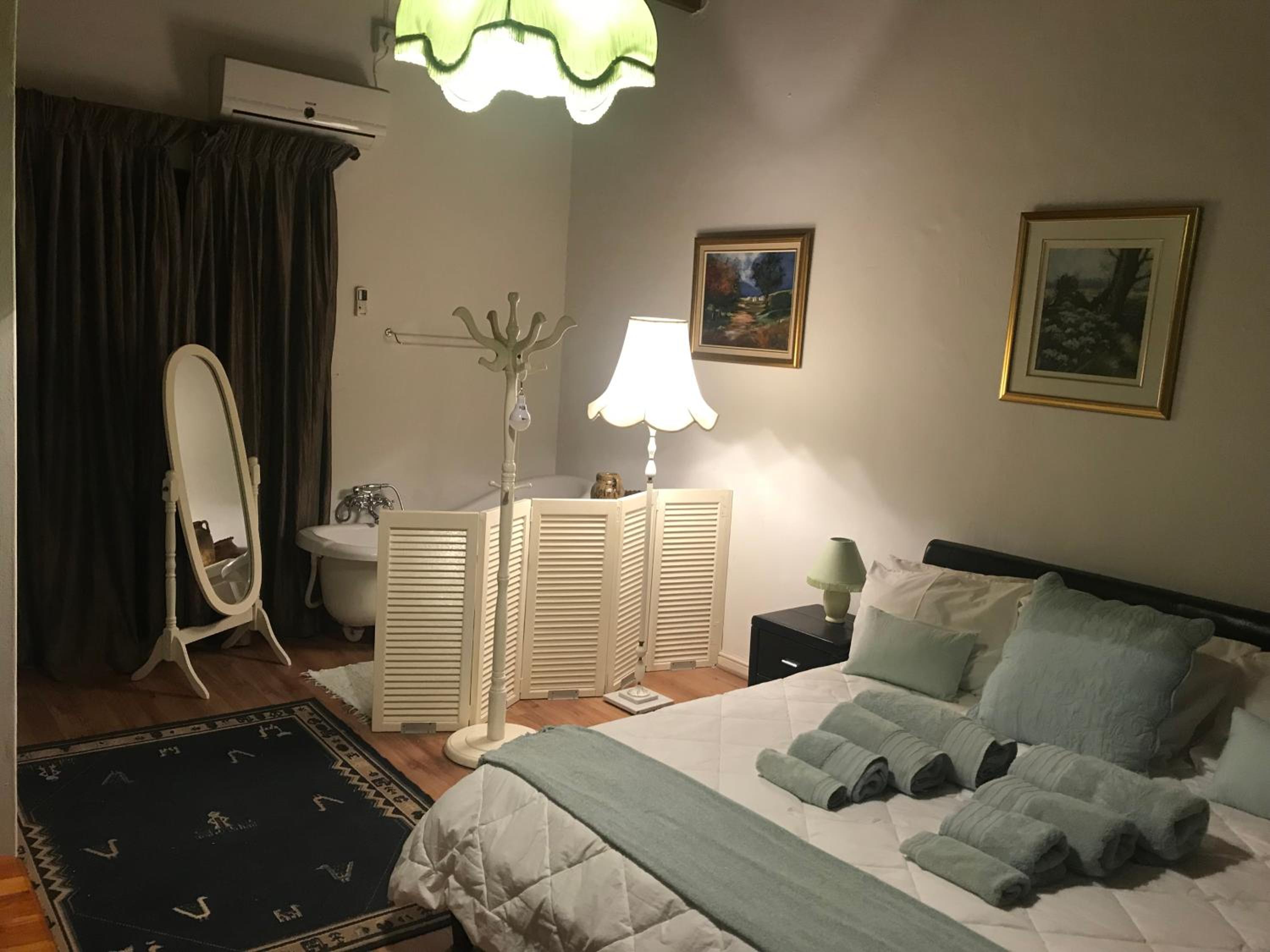 Deluxe Double Room with Balcony - Photo 2