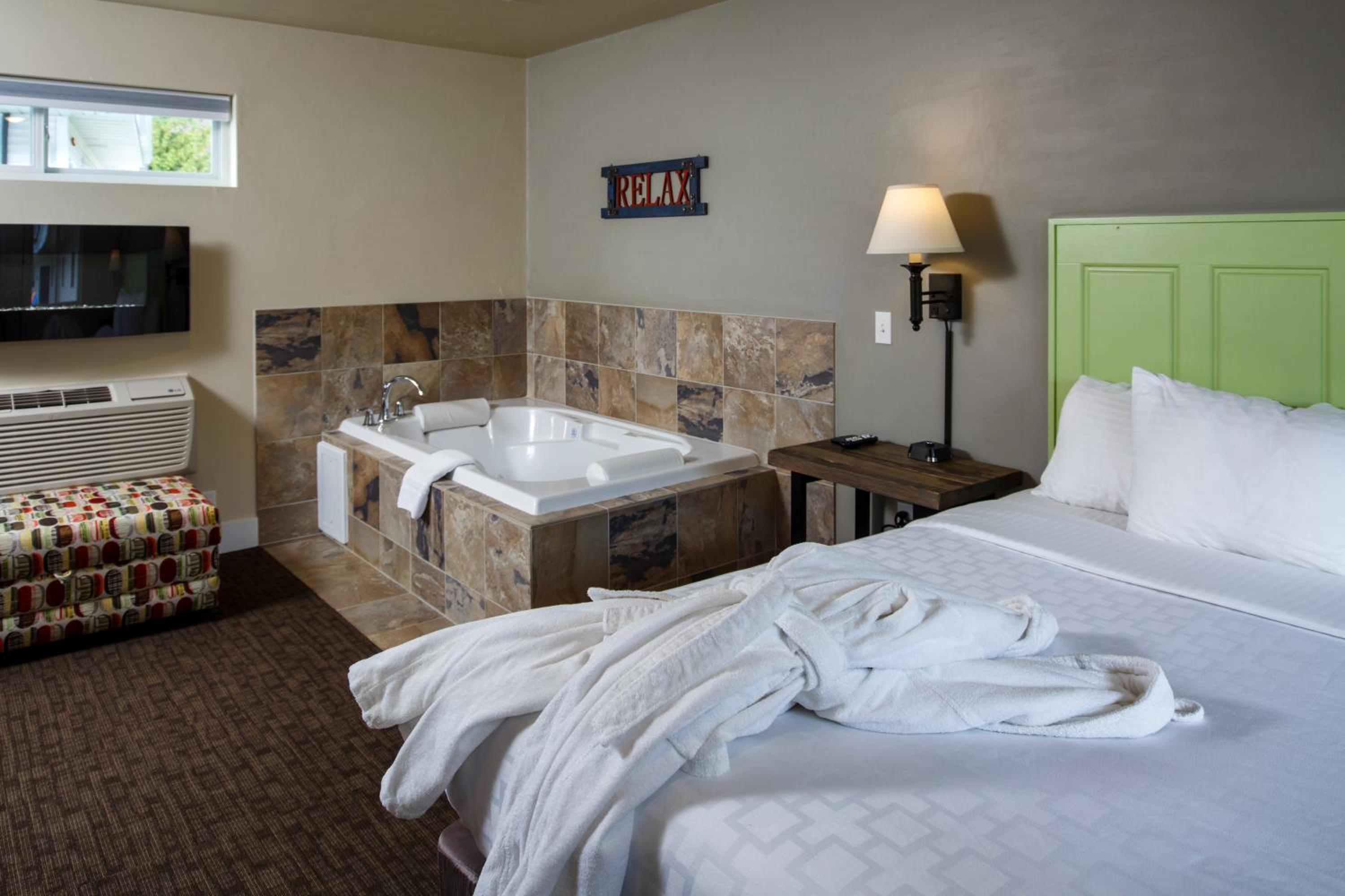 King Whirlpool (Pet Friendly) photo 1